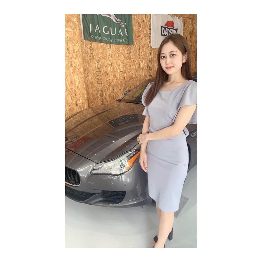 岡本麻佑のインスタグラム：「. 6月18日(日)は9560カフェに行きます🍰☕️🧡 レースクイーンで一緒のツナ缶ちゃんと初のペア出勤たのしみ🥰🩷  是非お待ちしてます😎✨  お写真は前回の9560カフェの時のもの🧜🏻‍♀️🔱グレー系の衣装で👗🩵  #カフェきゅうごろう#9560カフェ#レースクイーン#racequeen#maserati#マセラティ#京都カフェ#京都#カフェ」