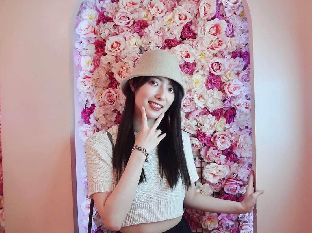 日下部美愛のインスタグラム：「久保カメラマンが撮ってくれたよ🫶🏻⁡ ⁡ ⁡ #新大久保⁡ #selfie #黒髪 #黒髪ロング  #動漫 #粉我 #角色扮演 扮演 #时装 #时装模特 #自拍 #animegirl #instagood #followforfollowback #japan  #idol #followme」