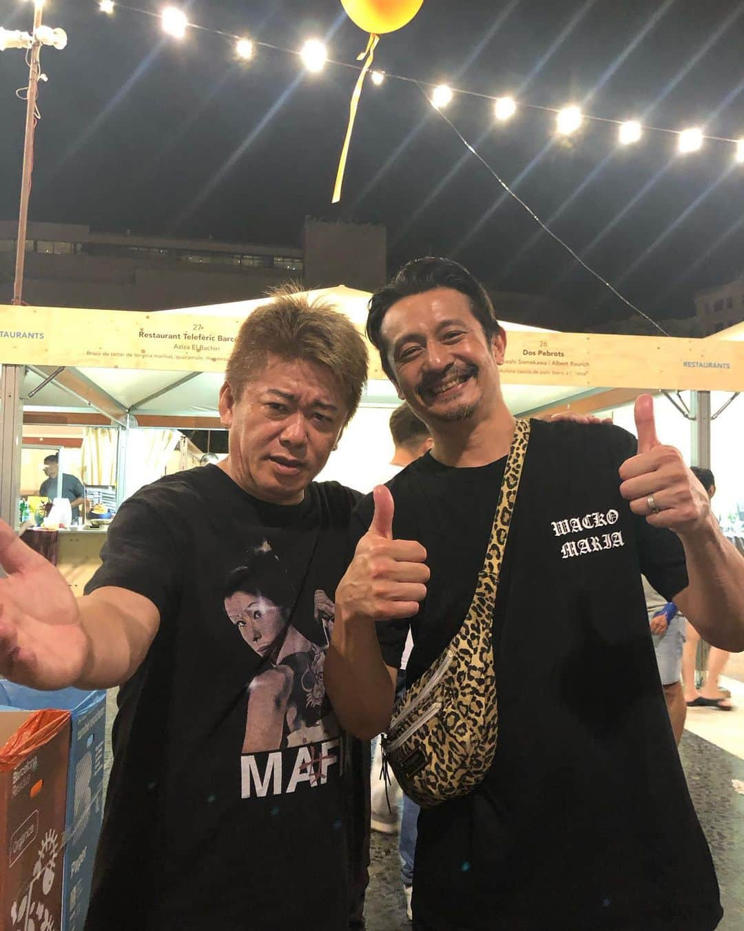 石塚啓次さんのインスタグラム写真 - (石塚啓次Instagram)「おいでらっしゃい！ からのすぐに 行ってらっしゃい！ 経由地バルセロナで一瞬飲めました！ ありがとうございました！ ポーズ間違えました(２,3枚目) @takapon_jp   #石塚啓次 #YouTube #宵宵祇園  #yoiyoigion  #ブエナビスタデポルテ #buenavistadeporte #バルセロナ」6月10日 20時18分 - keijiishizuka