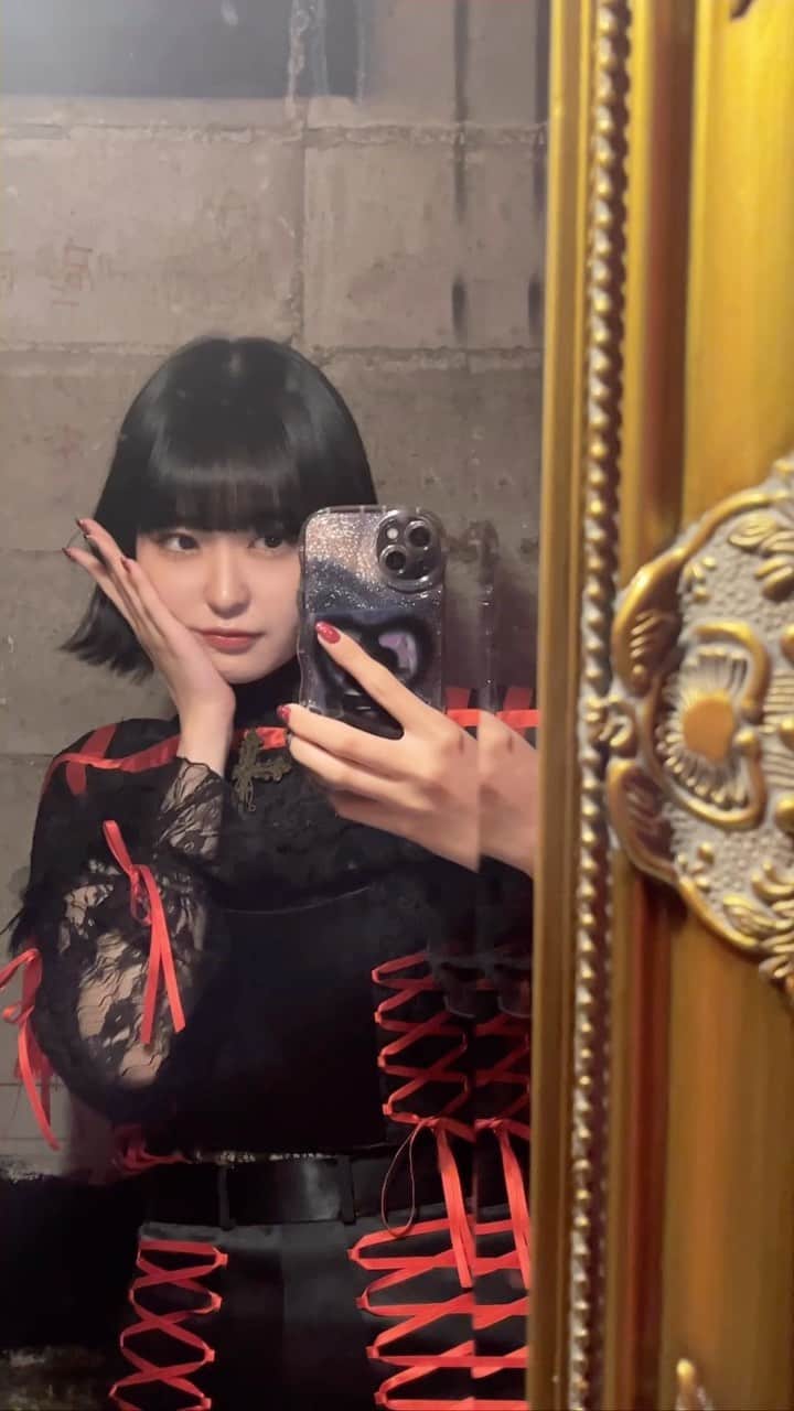 香田メイのインスタグラム：「この曲カッコよくて可愛くてすき！🐈‍⬛🖤 さてみなさん創世記少女-Genesis Girl-さんのMeiも推してね^_− ☆」