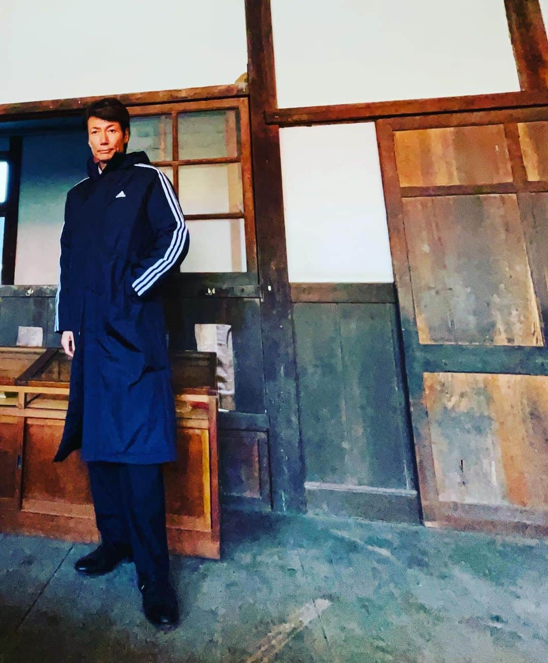 マイケル富岡さんのインスタグラム写真 - (マイケル富岡Instagram)「映画ロケ♡情報解禁前なので詳しくは話せないのですが…深く心に響く物語りです…ではマイコーいってきます #shooting #movie #location #actor #actorslife #マイケル富岡 #俳優 #タレント #映画 #ロケ #大自然 #役者 #2025年公開予定 #beautiful #nature #country #感動作 #平和に感謝 #歴史」6月10日 20時31分 - michaeltomioka