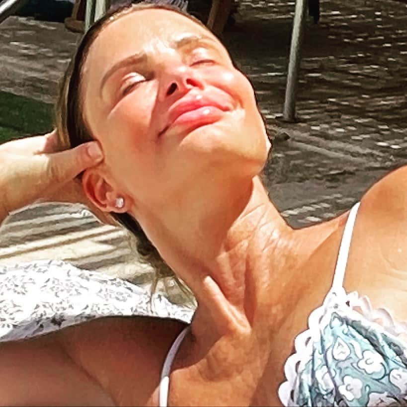ガブリエル・アンウォーのインスタグラム：「Heavenly Sun @shareefmalnik」