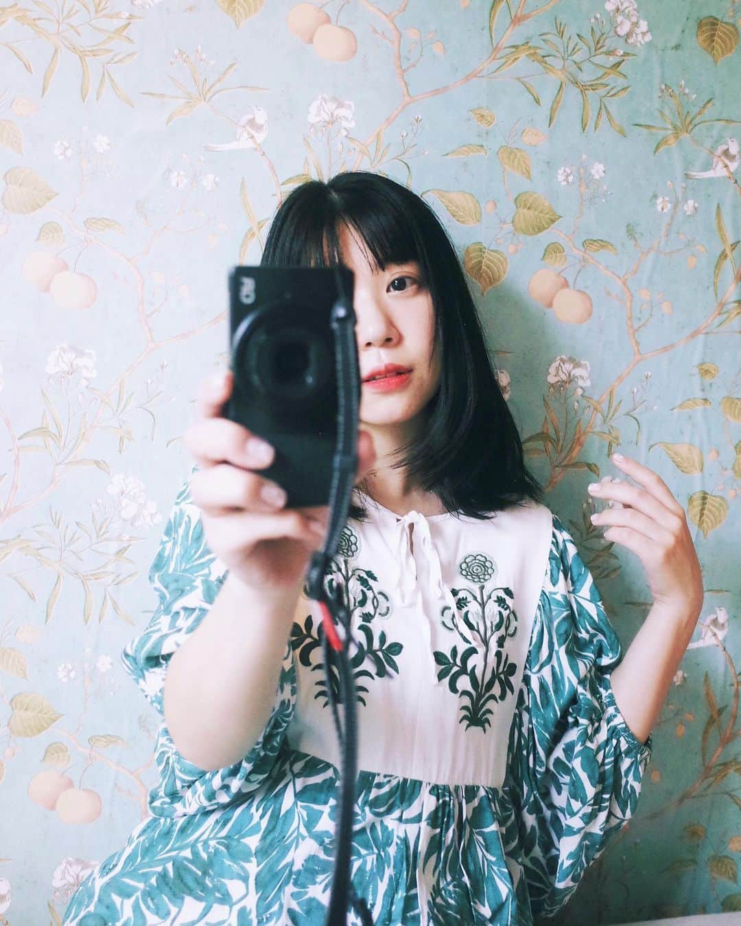 永原真夏さんのインスタグラム写真 - (永原真夏Instagram)「先日髪を20cmほど切りました スッキリ✧」6月10日 20時44分 - suika1ban