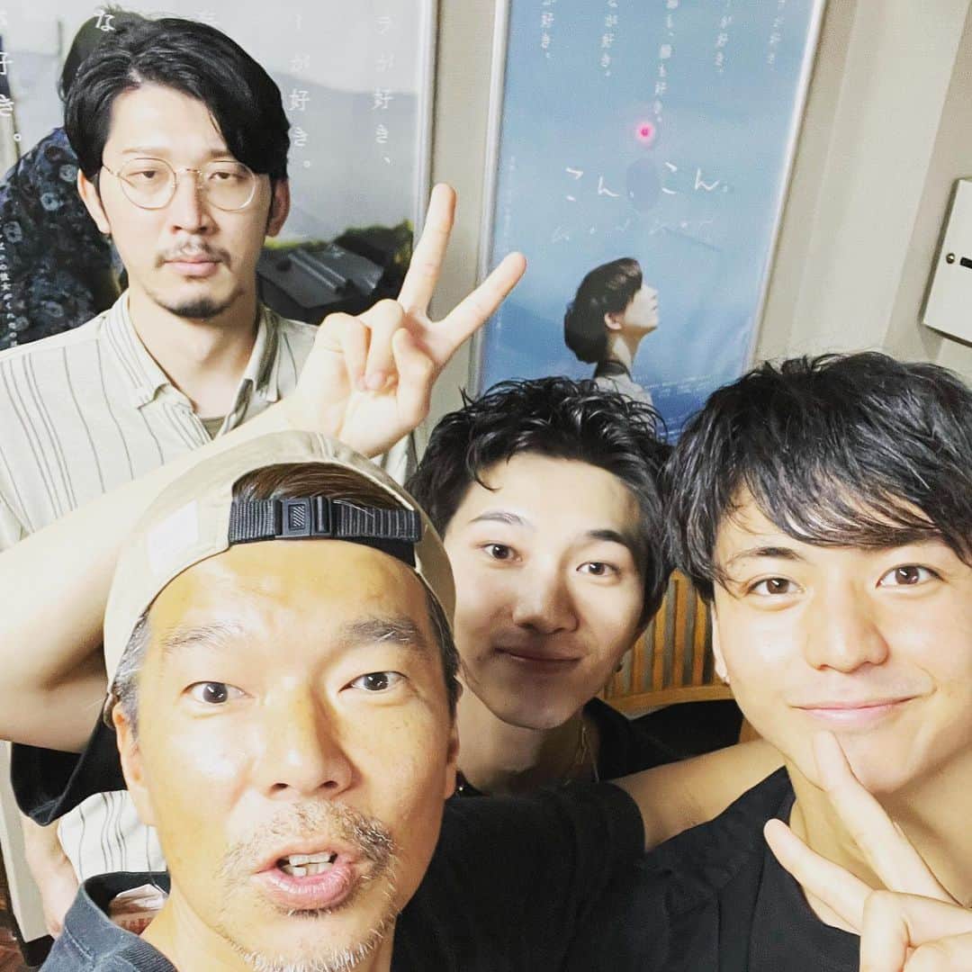 横尾初喜のインスタグラム：「映画「こん、こん。」。 去年のスタートから、約1年。 本当に沢山の方々に支えられて 公開を迎えられたことを感謝します。  見てくださった皆さんの心に、 どうか届きますように。  いったん東京戻ります！  #映画こんこん  #長崎」