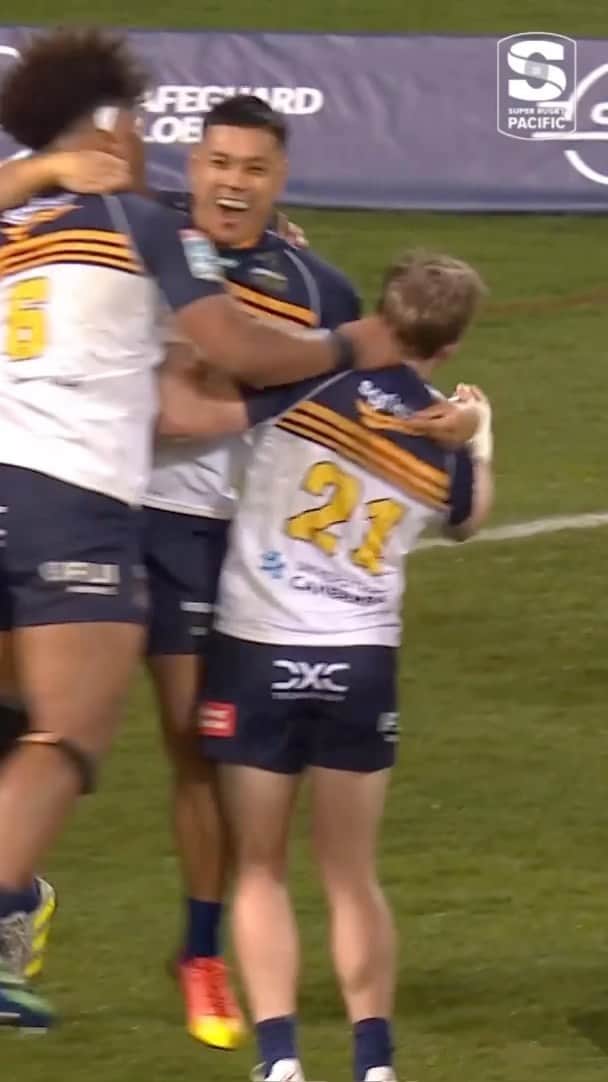 Super Rugbyのインスタグラム：「Party time in Canberra 🥳  Brumbies are into the final four for the third consecutive season!   #BRUvHUR #SuperRugbyPacific #WelcomeToYourSuperStage」