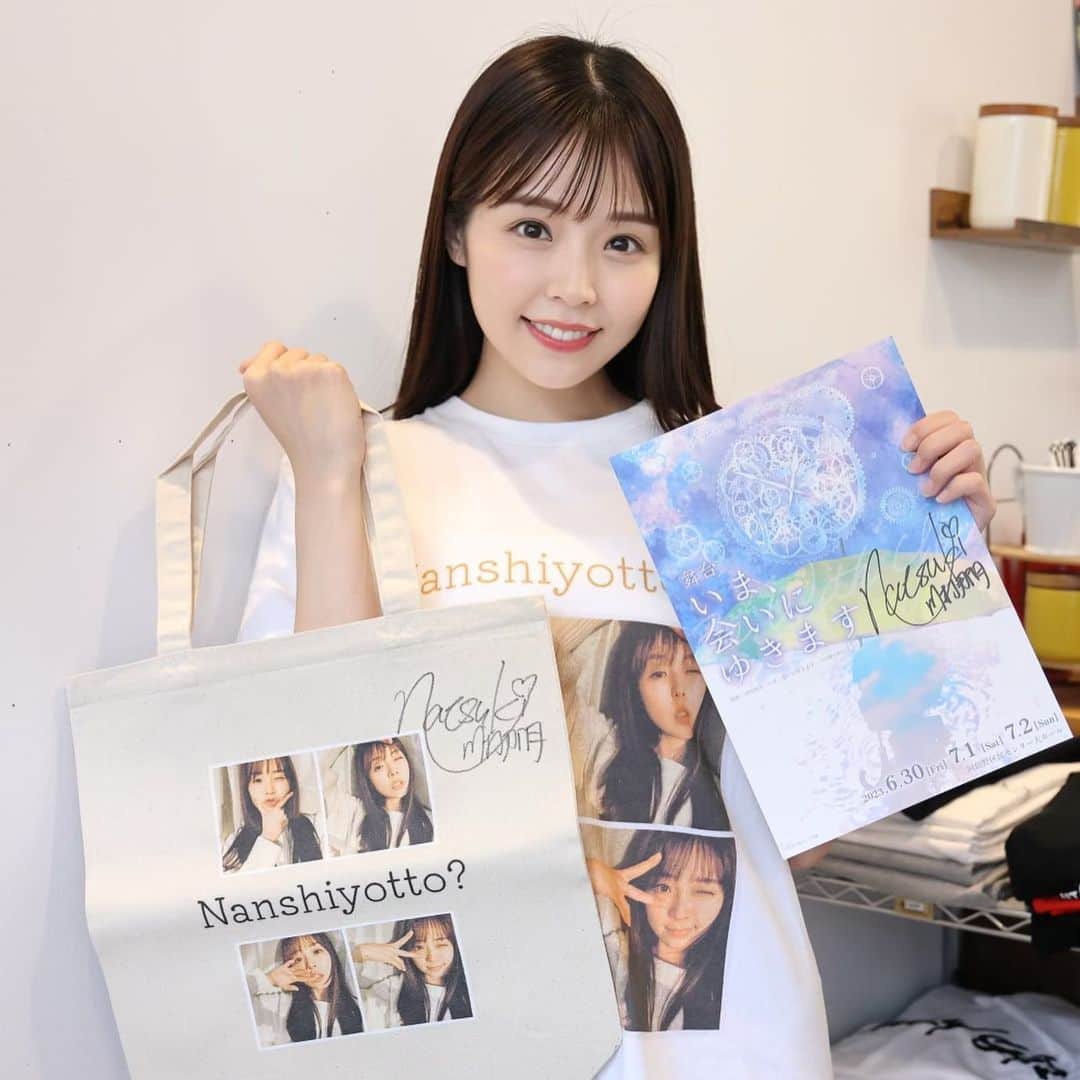 川村那月のインスタグラム：「川村那月 都内来店イベント終了！  三軒茶屋 HOLY SHITにて開催されました「川村那月 来店イベント」が終了しました。 会いに来てくださった皆様、本当にありがとうございました✨  今までは、中々気軽に足を運んで頂けるイベントができなかったので、今回初めて来て下さる方や、女性のお客様にもお会いできてとても嬉しかったです🥲✨  そして、いつも会いに来て下さるファンの皆様も本当にありがとうございます🙇‍♂️💗  また機会があれば、是非開催したいと思います！  前回来てくださった方も、今回初めての方も、沢山お話しすることが出来てとても幸せな時間でした🫶💗  本当に素敵な時間をありがとうございました♪  朱加さんも来てくれました🥹☀️ @ayaka0331   #HOLYSHIT #浜崎朱加 選手 #川村那月 #来店イベント #2ショット #サイン会 #感謝✨」