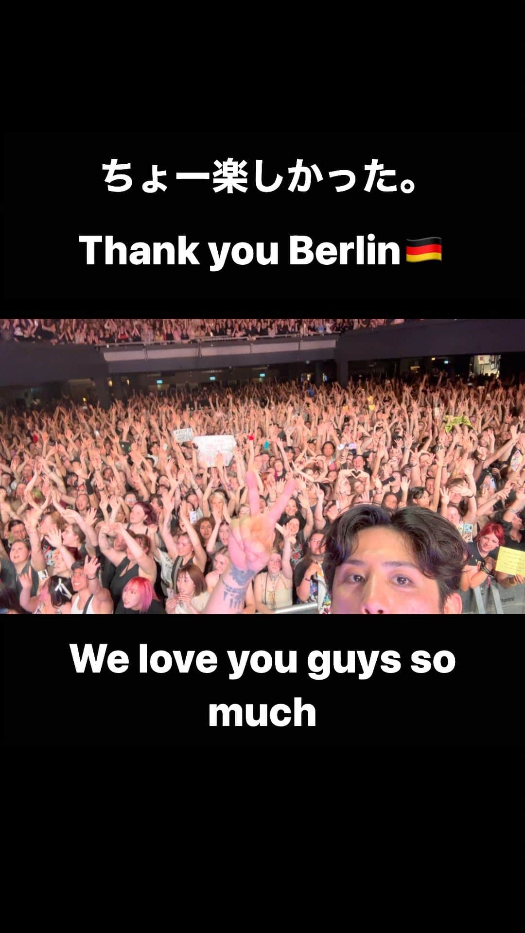 Taka のインスタグラム：「#oneokrock #Berlin #luxurydiseaseeuropetour2023」