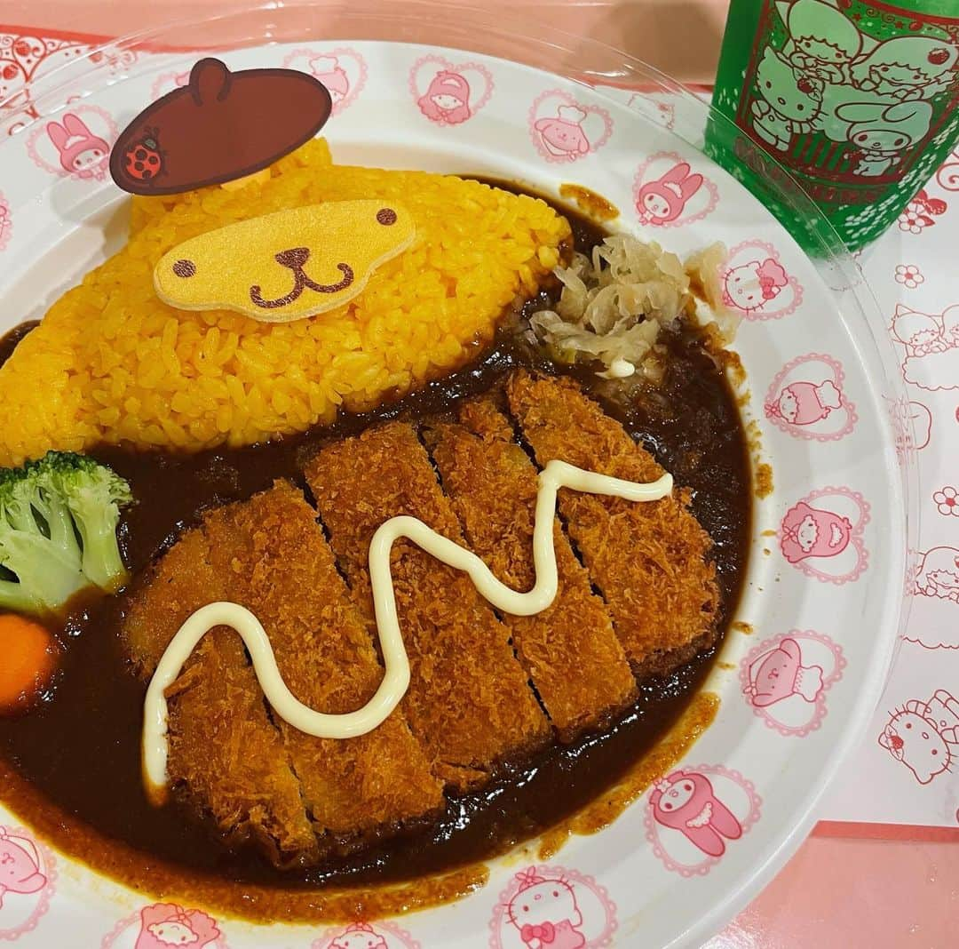 寺嶋由芙さんのインスタグラム写真 - (寺嶋由芙Instagram)「ピューロといえばカレー、みたいなとこある(ﾟωﾟ) ・ いよいよ本日は！ 東京ビックサイトで、#SANRIOFES2023 ！ ・ #サンリオキャラクター大賞 の結果発表や、サンリオキャラクターによる運動会(なんだそれ絶対かわいい)など盛りだくさん！ ・ 私はWAKU WAKU BOOTHでMCを担当します！ファラオさんと、なつめれんげさんとご一緒するよ(ﾟωﾟ)YouTubeでの生配信もあります！ぜひチェックを！ ・ #サンリオフェス #SANRIOFES #ポムバサダー #ポムポムプリン #ピューロランド #pompompurin #puroland #サンリオキャラクター大賞2023」6月11日 6時43分 - yufu_terashima