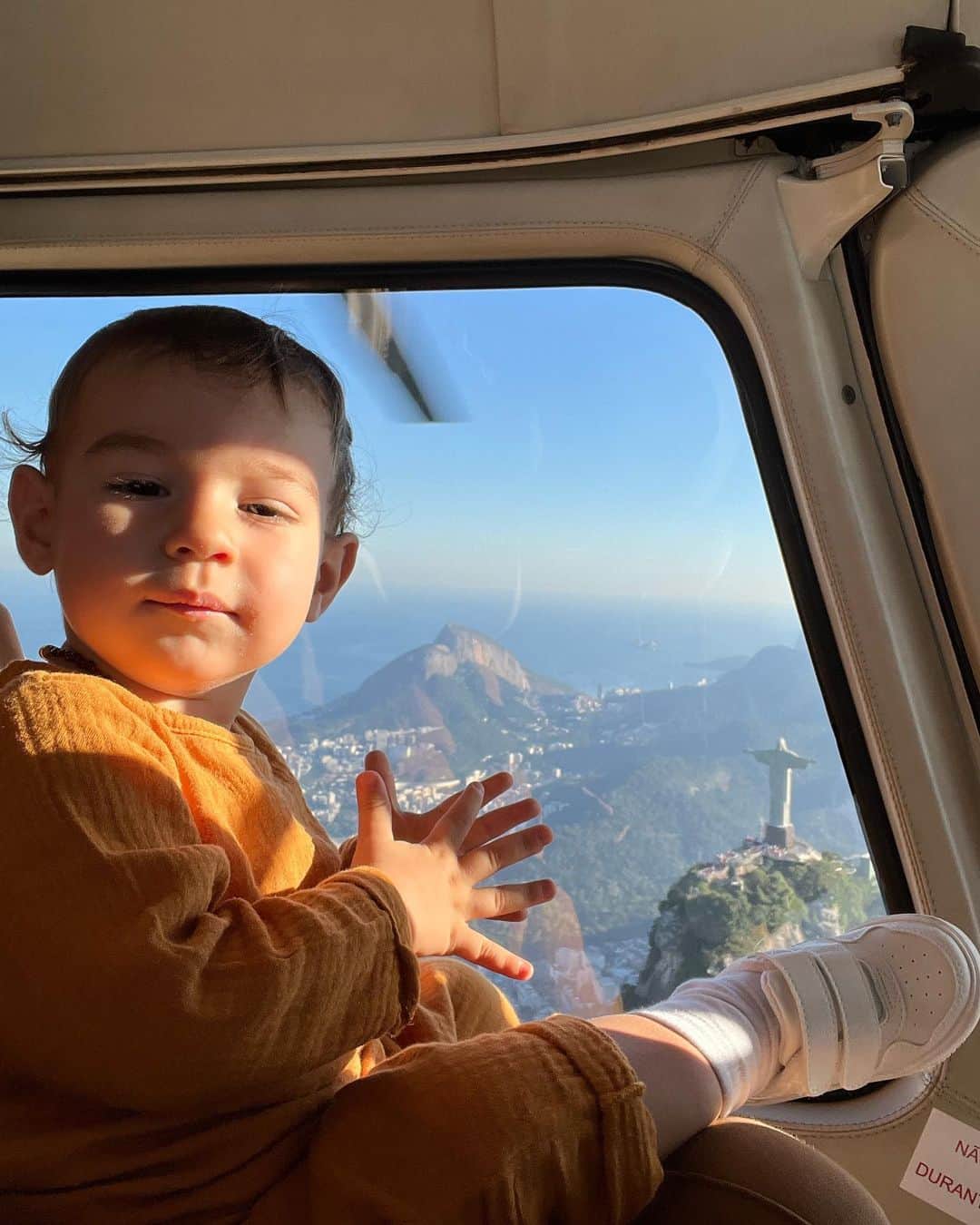 Thaila Ayalaさんのインスタグラム写真 - (Thaila AyalaInstagram)「CHICO o menino apaixonado por helicópteros 🚁  Obrigada dinda pelo presente!」6月10日 23時08分 - thailaayala