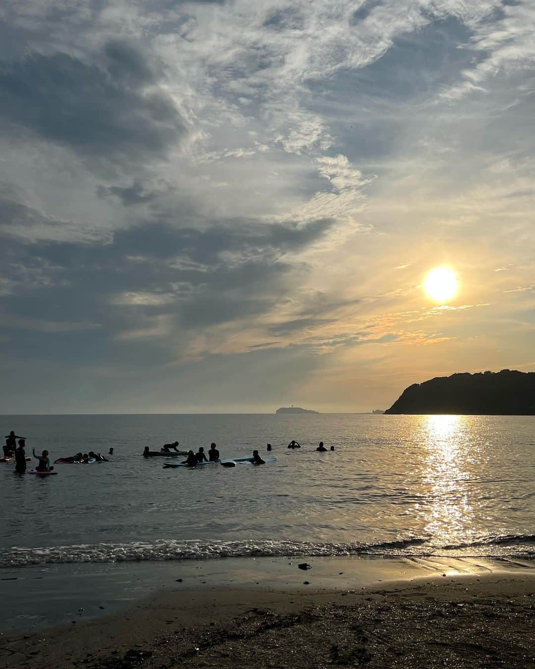 鈴木淳子さんのインスタグラム写真 - (鈴木淳子Instagram)「Recently 🖤  海の近くのサウナ のあるお家にて 言いたい事がスッキリでて 汗とともに流れた日。 当たりのピノが、初めて出たよ☺️ すっきりすっきり  結局、水着は新しいのを買えてません💁🏻‍♀️  #styleinspo #diary」6月10日 23時37分 - junkosuzuki