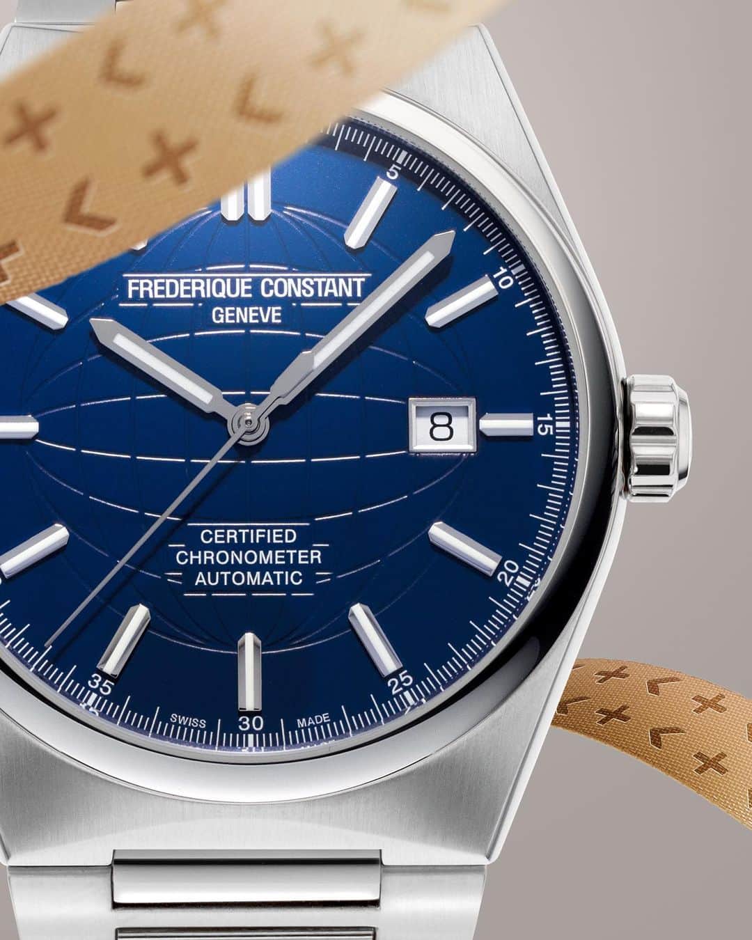 フレデリックコンスタントのインスタグラム：「Father's Day is just around the corner. If you still haven't found a gift, opt for a safe bet: the Highlife Automatic COSC.  #FathersDay #Gift #MenWatch」