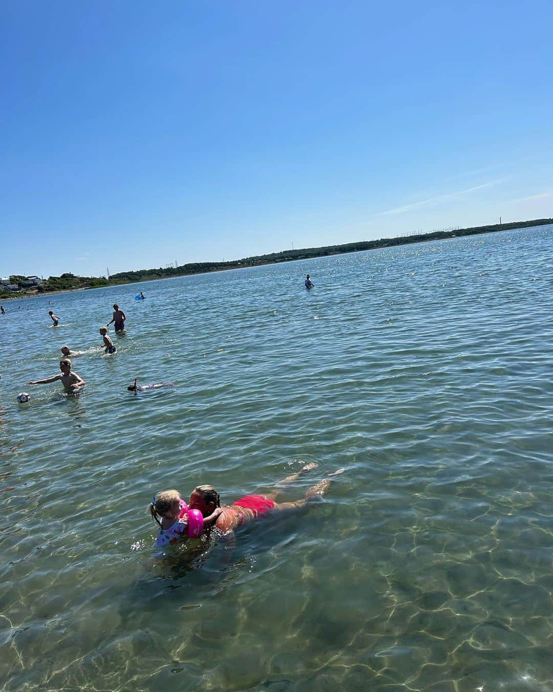 イザベル・オルソンさんのインスタグラム写真 - (イザベル・オルソンInstagram)「Beach day 🏖️」6月10日 23時41分 - iisabelleolsson