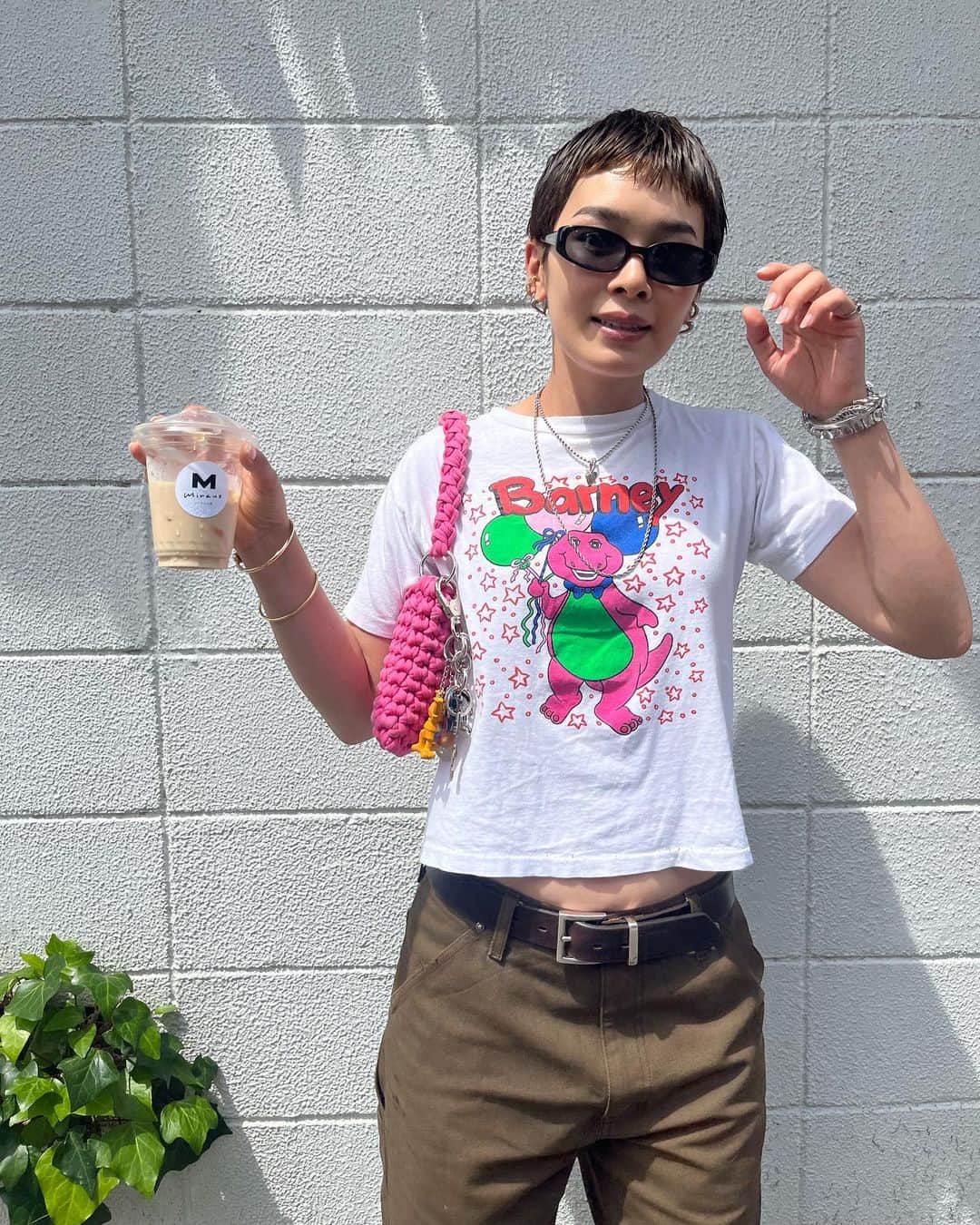 畠山千明のインスタグラム：「私のヘンテコ？ユーモア？Tシャツコレクションの一角🤡🧡 まだまだまだ沢山色々持ってるんだけど、紹介しきれない量😂 去年はねこTee集め運動してたけど、 今年はキャラ物の気分かも (なんだかんだネコ物も即買い)」