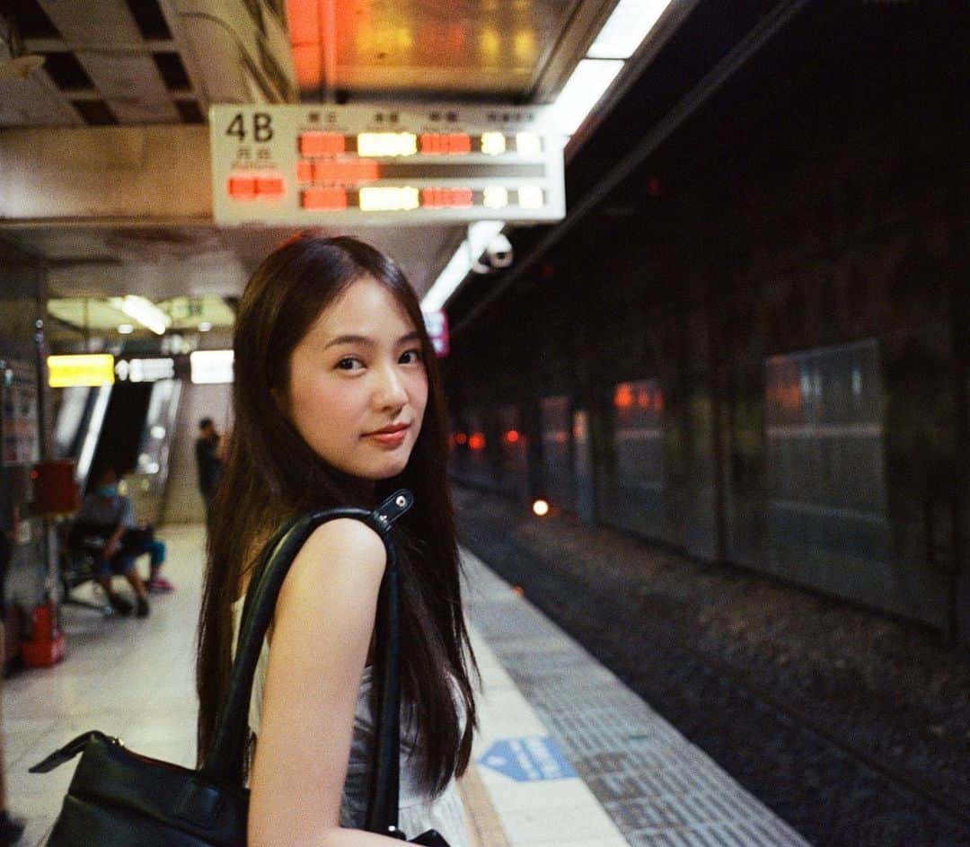 PIMTHAのインスタグラム：「Underground passenger  📸 @bank_thiti」