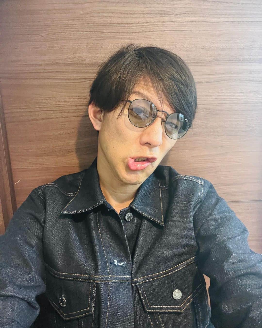 広音のインスタグラム：「そろそろ髪の毛を切らないと！ #木村拓哉 #ものまね #口元にできもの #早く治れ〜」