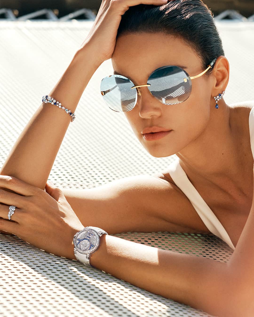 ハリー・ウィンストンのインスタグラム：「Reminiscent of the ocean waters, the Ocean Biretrograde Diamond Waves Automatic 36mm effortlessly exudes luxurious leisure Elevate your summer look with this exquisite watch from Harry Winston—link in bio. #HarryWinston #HWOcean」