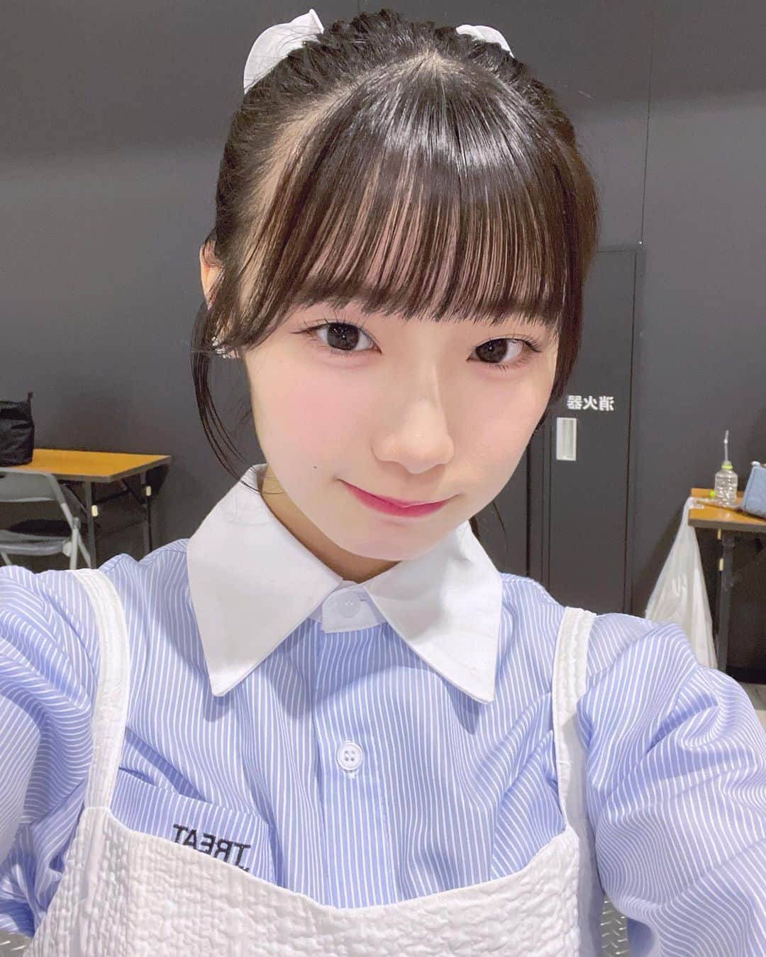 倉島杏実さんのインスタグラム写真 - (倉島杏実Instagram)「🫧  あいち握手会、トーク会 ありがとうございました！  @__treat.urself__  の洋服 シルエット可愛すぎてお気に入り🥹🩵 たくさん全身写真撮っちゃった🕺  ·  #SKE48 #idol #treaturself #ootd #ポニーテール #ブラウス #シャツコーデ #ミニスカート #ljk #05 #05년생」6月11日 0時16分 - anzunomi_ske