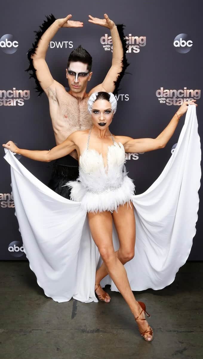 ジェナ・ジョンソンのインスタグラム：「🦢🦢🦢🦹🏻‍♂️🦢🦢🦢」