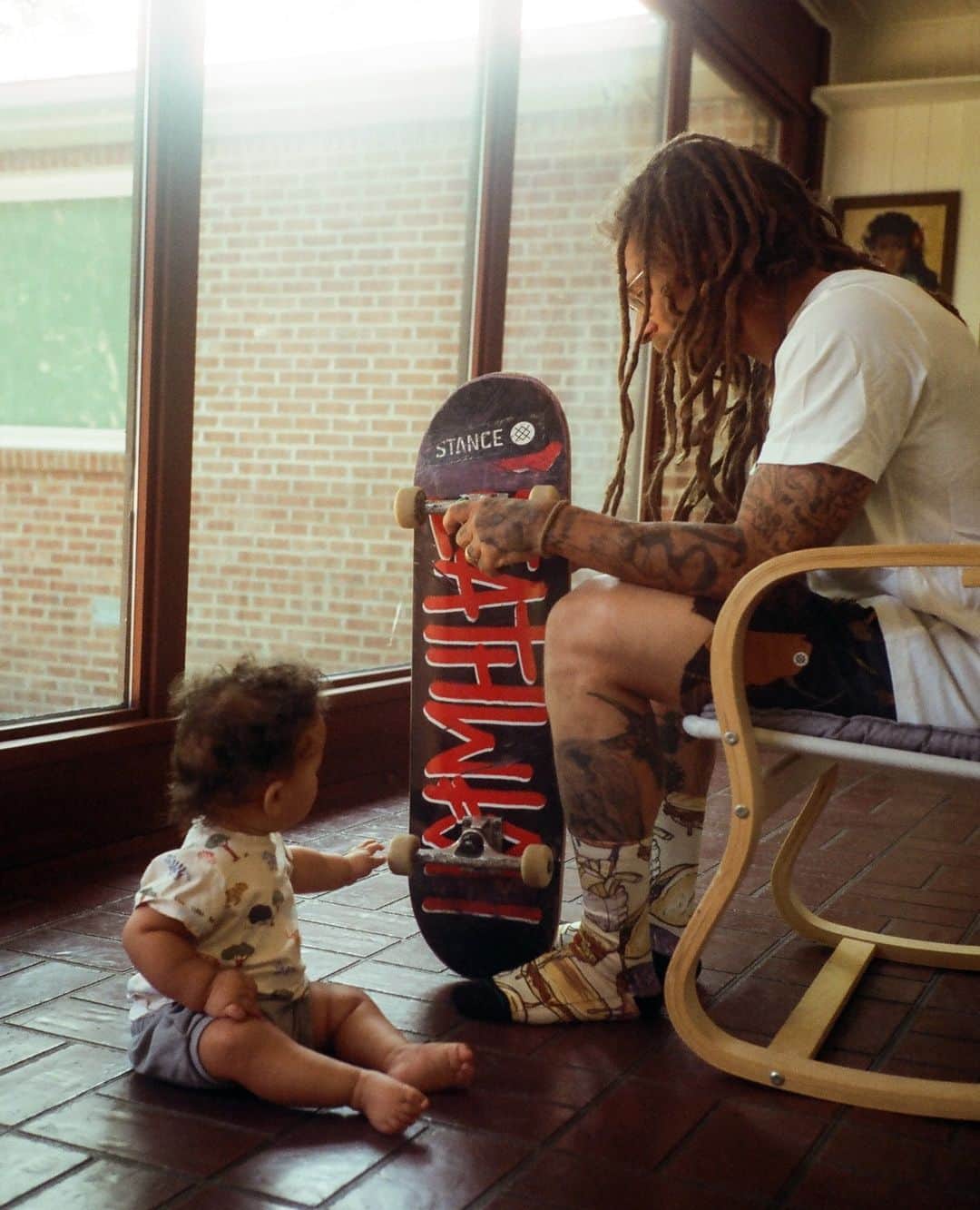 Stanceのインスタグラム：「He’s gonna be stoked! 🙌⁠ ⁠ Our Father’s Day Shop is the trick to keeping Pops looking good and feeling great from toe to head. 🧦🎁⁠ ⁠ Check the full assortment for dad in our link in bio. 🔗 ⁠」