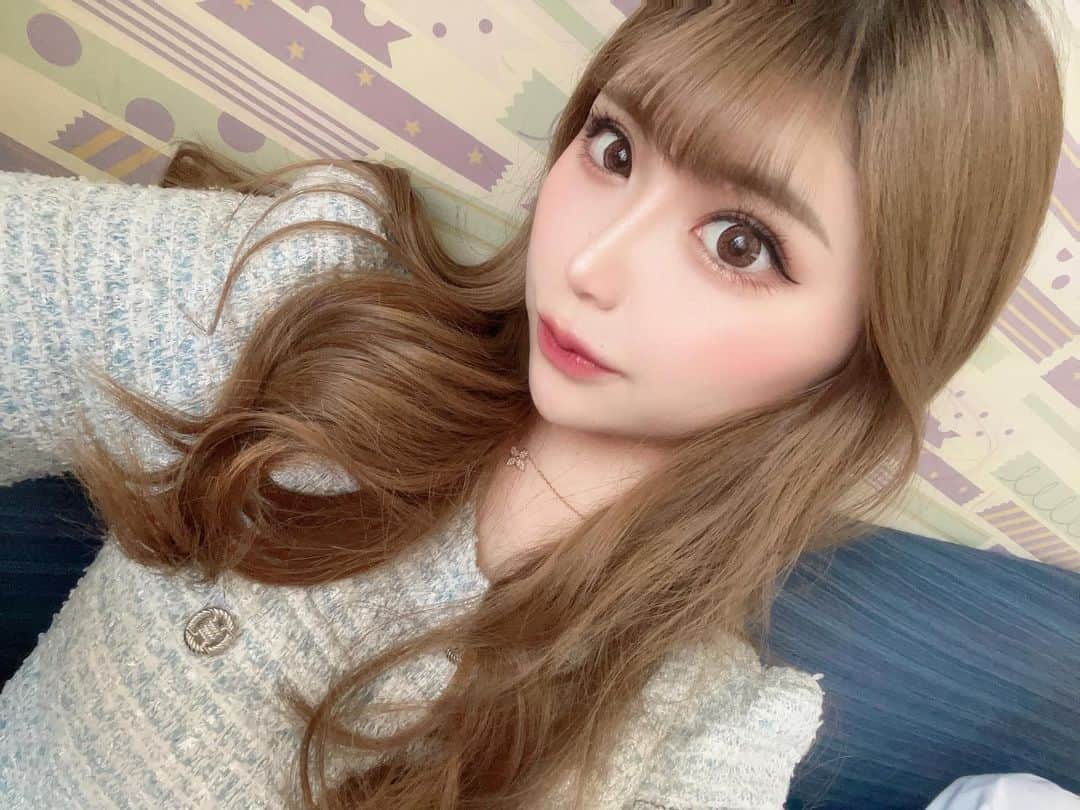 のインスタグラム：「にゃんちゅースマイル😀」