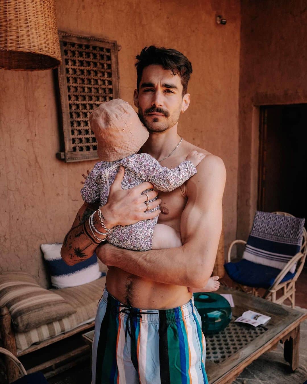NICOLAS SIMOESのインスタグラム：「This Marrakech serie is already my favourite 🤍🥺」