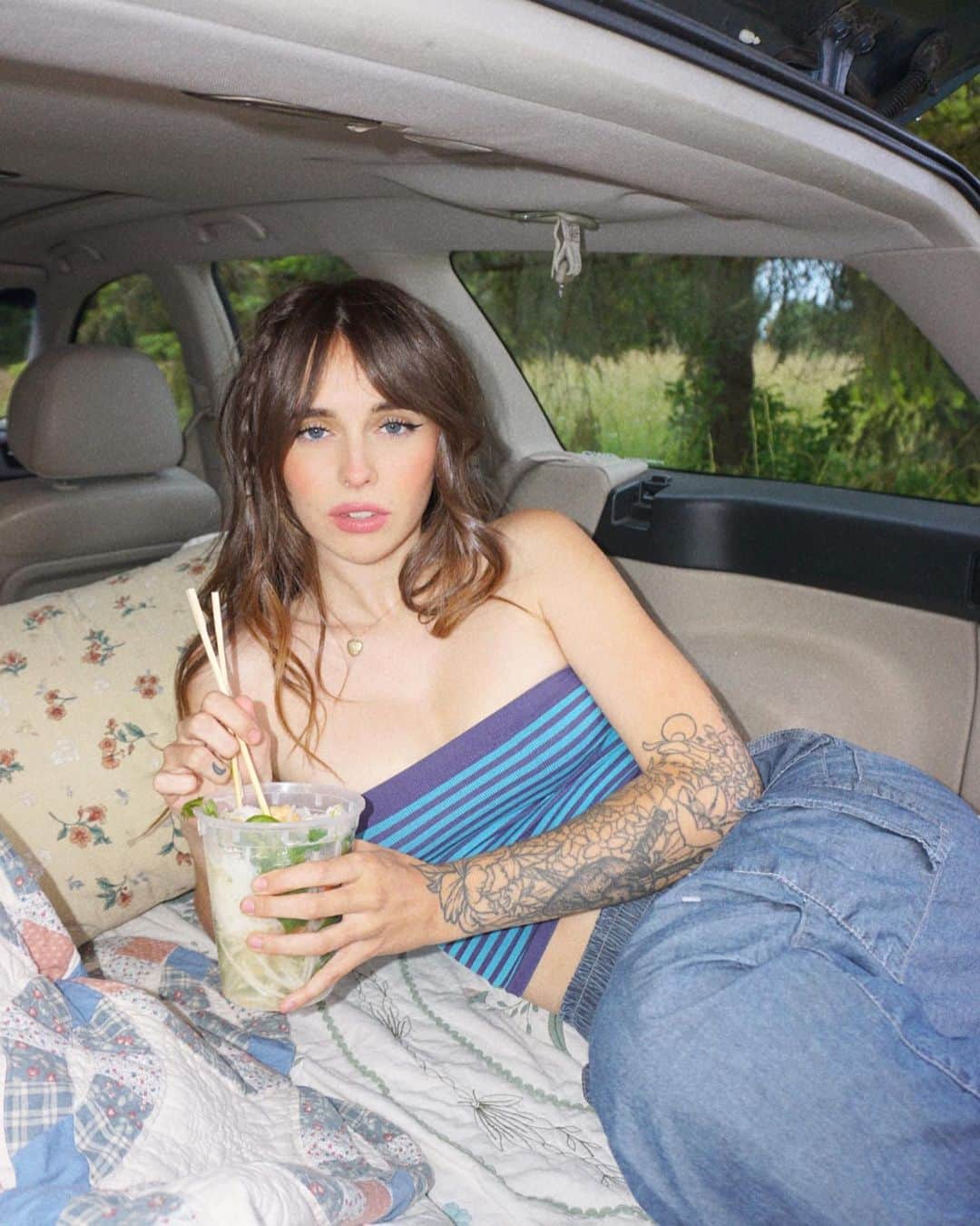 Acacia Brinleyのインスタグラム：「GET IN THE TRUNK (PT.2)」
