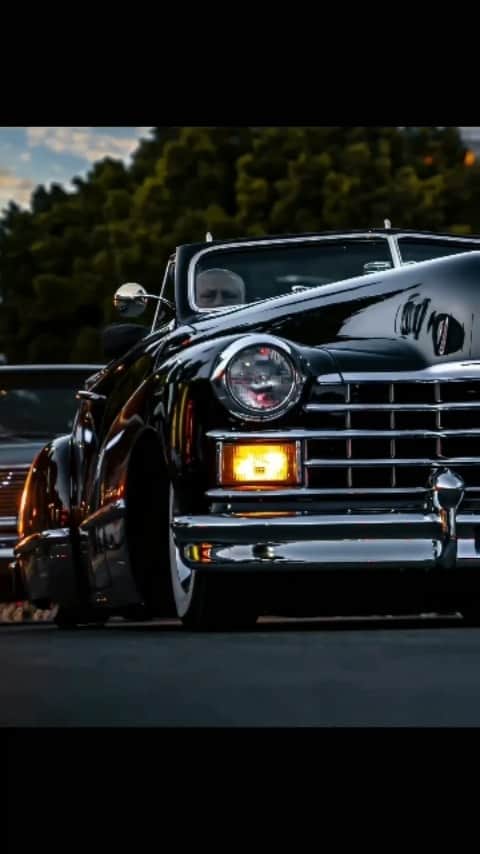 Classics Dailyのインスタグラム：「This Cadi 👀 Credit @rl.perspective _ #Classic #classics #Classiccar #classiccars #americanmuscle #Musclecar #Musclecars #car #cars」