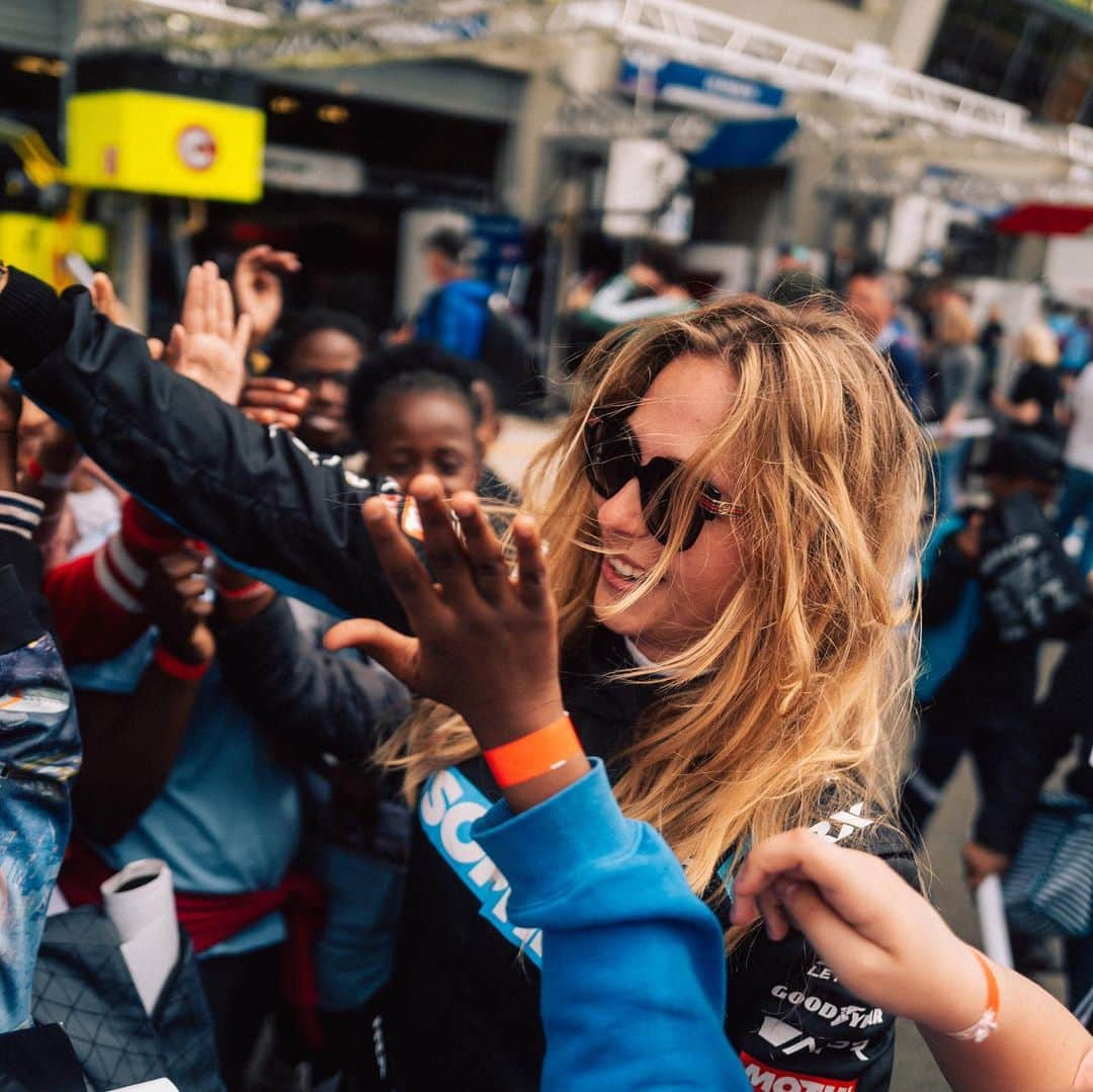 ソフィア・フロルシュさんのインスタグラム写真 - (ソフィア・フロルシュInstagram)「LE MANS 💙 Being here of course is amazing but it definitely does hurt to not race myself. That track, that race, that event! It’s just so SPECIAL! And this year it’s the #centenary 💙 Wishing everyone best of luck! And until now it’s been sooo good to watch so everyone switch your TVs on! 💨💨 // #sophia #sophia99 #changeagent #racegirl #racing #motorsport #lemans #unscripted #soptimism #century」6月11日 2時42分 - sophiafloersch