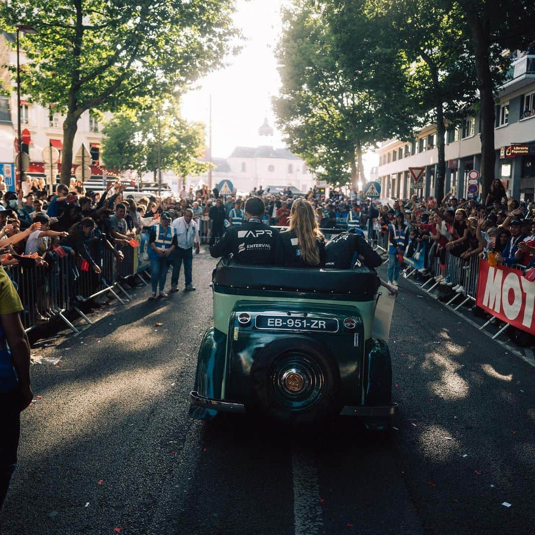 ソフィア・フロルシュさんのインスタグラム写真 - (ソフィア・フロルシュInstagram)「LE MANS 💙 Being here of course is amazing but it definitely does hurt to not race myself. That track, that race, that event! It’s just so SPECIAL! And this year it’s the #centenary 💙 Wishing everyone best of luck! And until now it’s been sooo good to watch so everyone switch your TVs on! 💨💨 // #sophia #sophia99 #changeagent #racegirl #racing #motorsport #lemans #unscripted #soptimism #century」6月11日 2時42分 - sophiafloersch