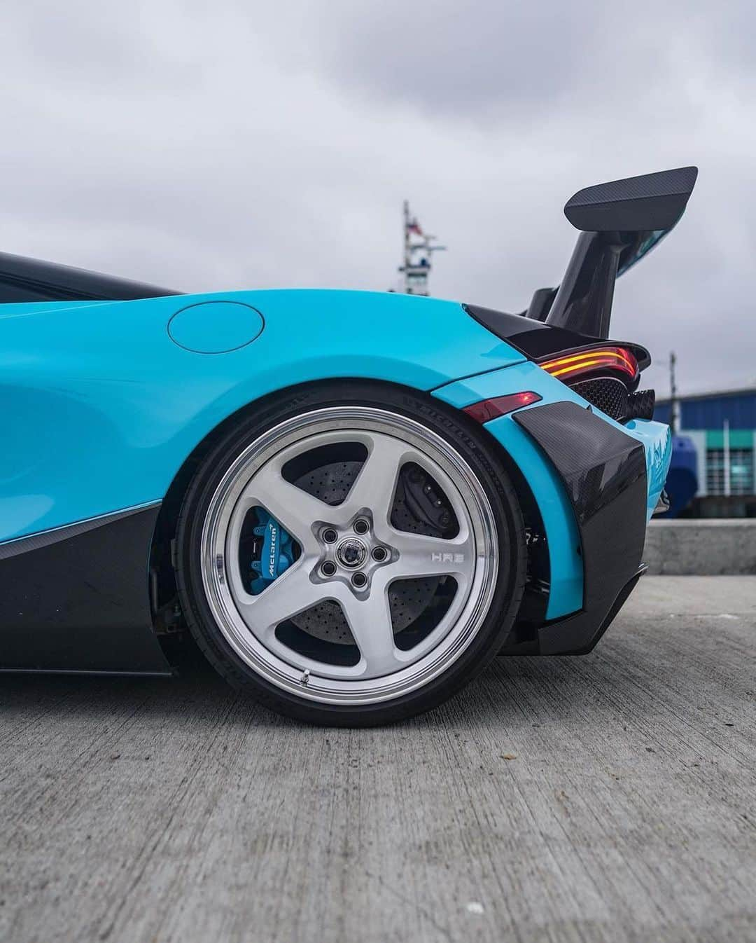 CARLiFESTYLEさんのインスタグラム写真 - (CARLiFESTYLEInstagram)「@1016industries 720s Shark 🥶 @peternorthrop #mclaren720s」6月11日 4時35分 - carlifestyle