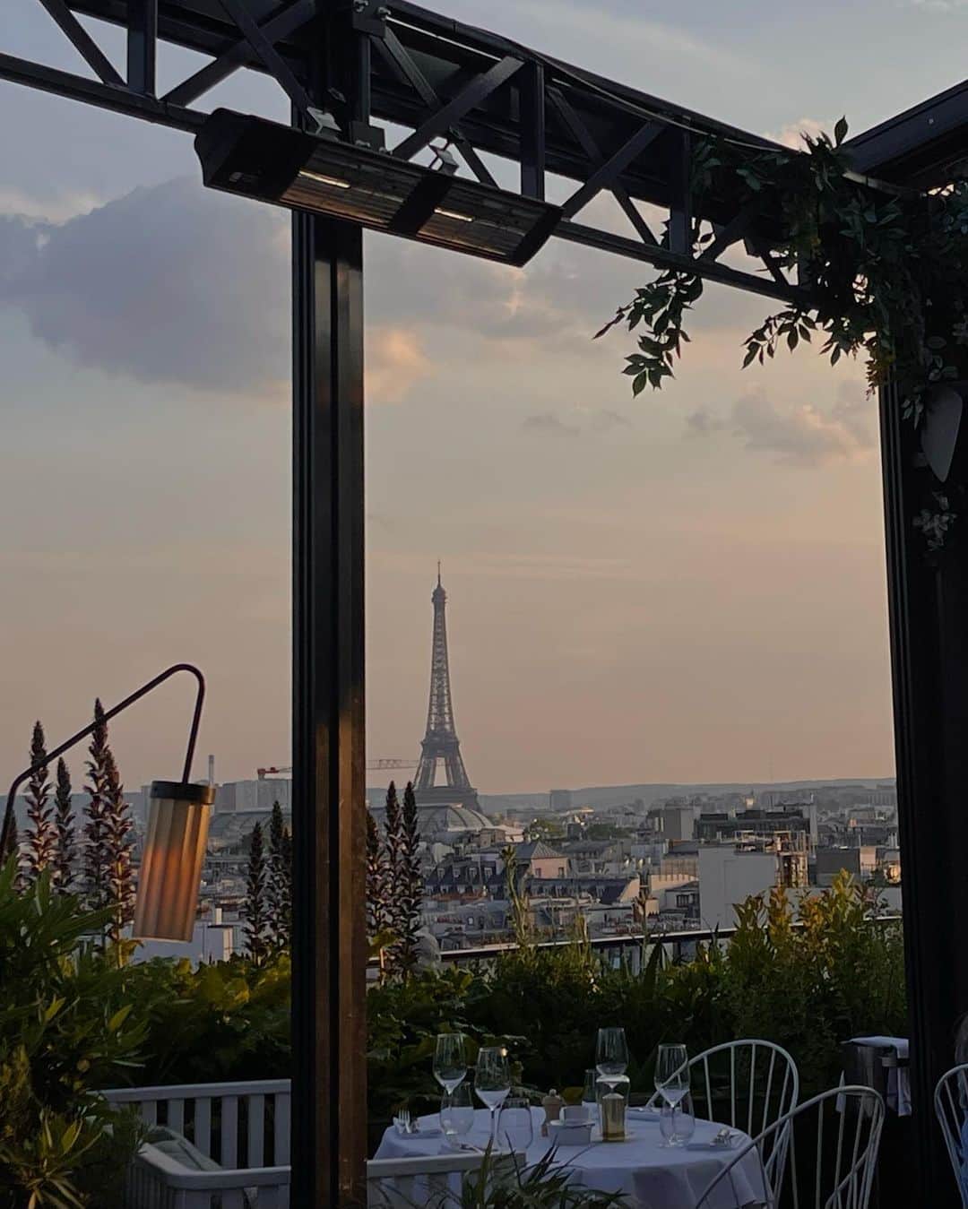 OPHELIEさんのインスタグラム写真 - (OPHELIEInstagram)「Paris by night 🌟」6月11日 5時10分 - ophelieguillermand