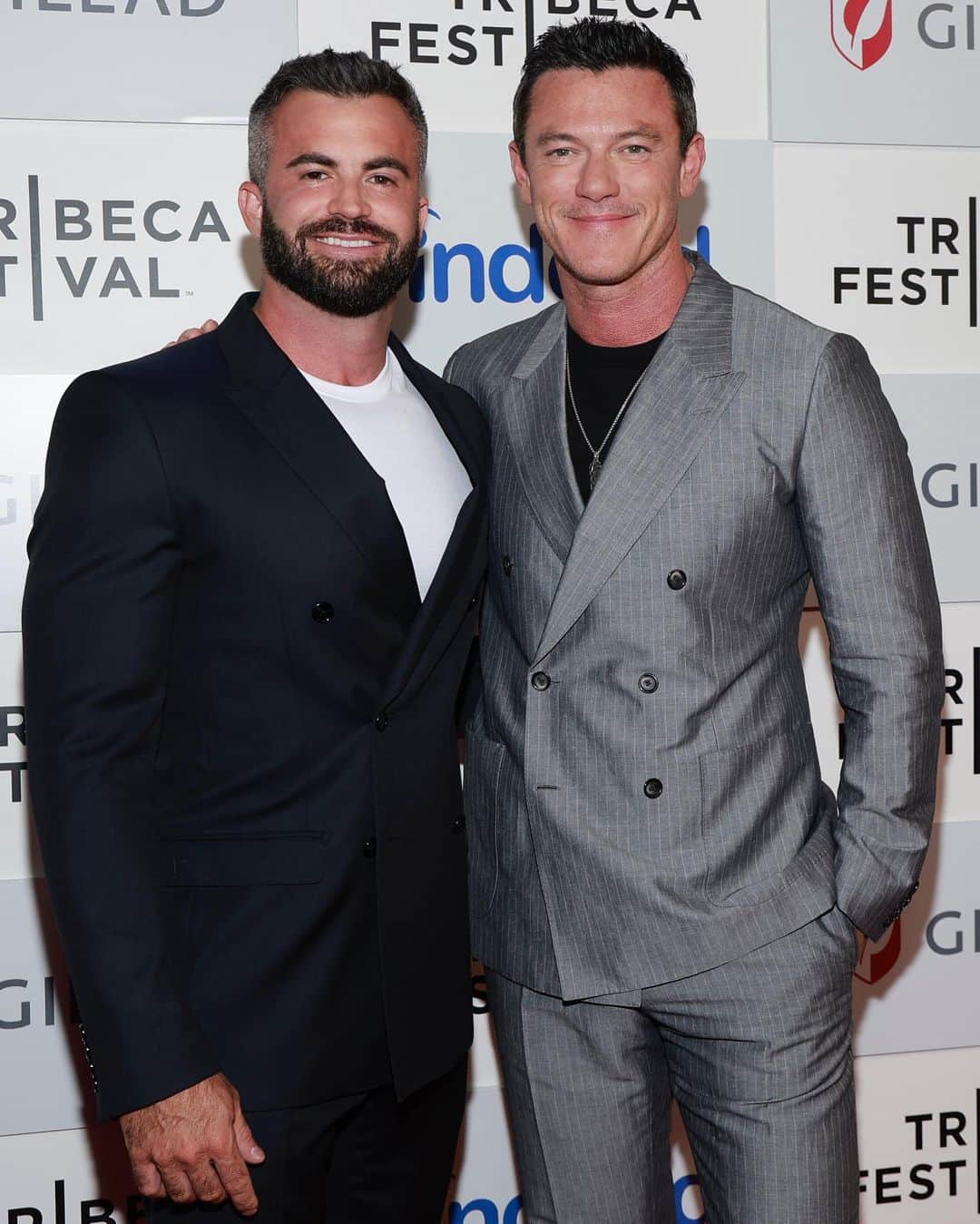 Just Jaredさんのインスタグラム写真 - (Just JaredInstagram)「Billy Porter & Luke Evans premiere their new movie "Our Son" at the 2023 Tribeca Festival. Luke was joined on the red carpet by boyfriend Fran Tomas. #BillyPorter #LukeEvans #FranTomas #Tribeca Photos: Getty」6月11日 5時17分 - justjared