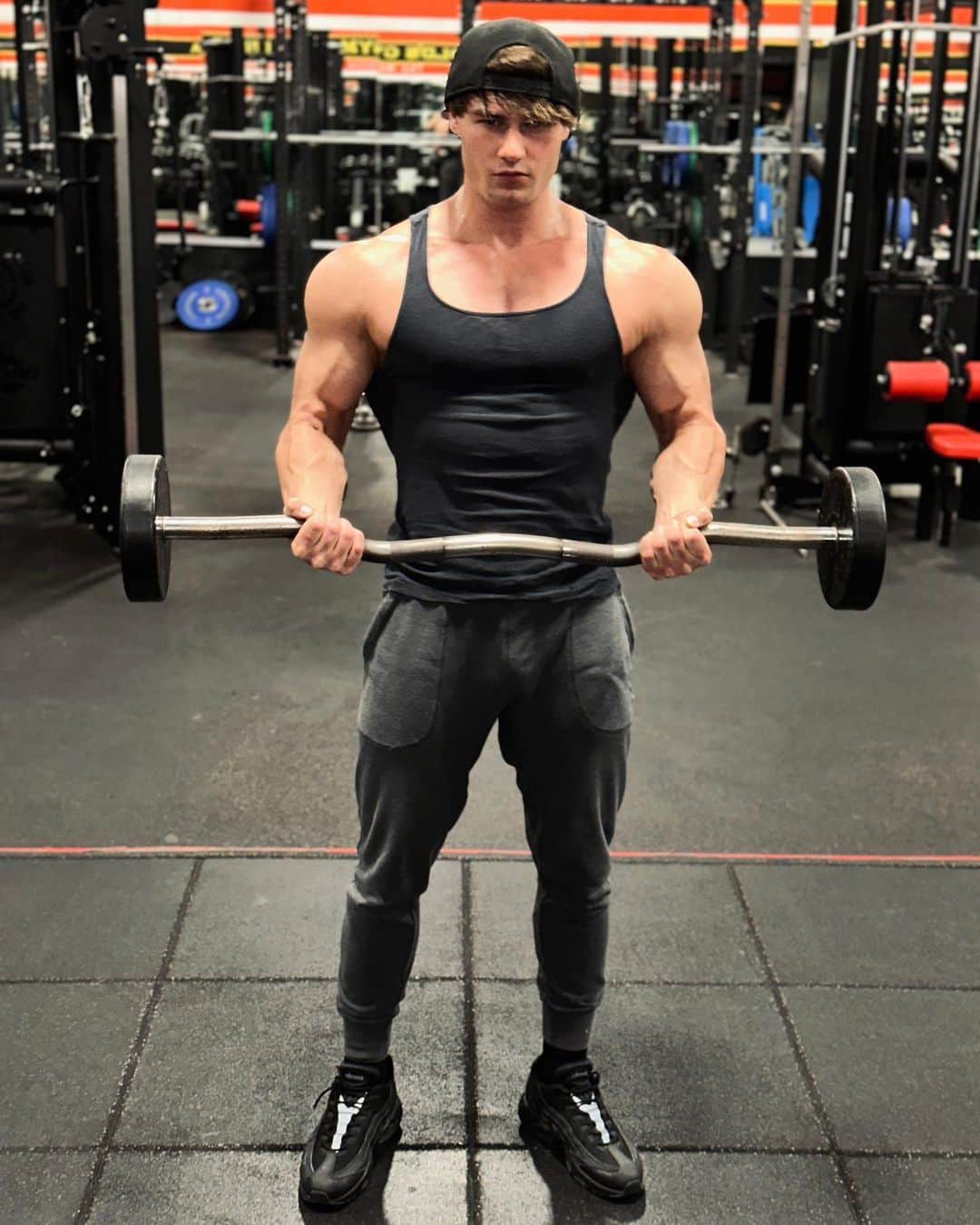 Jeff Seidのインスタグラム：「Eat Lift Sleep Repeat」