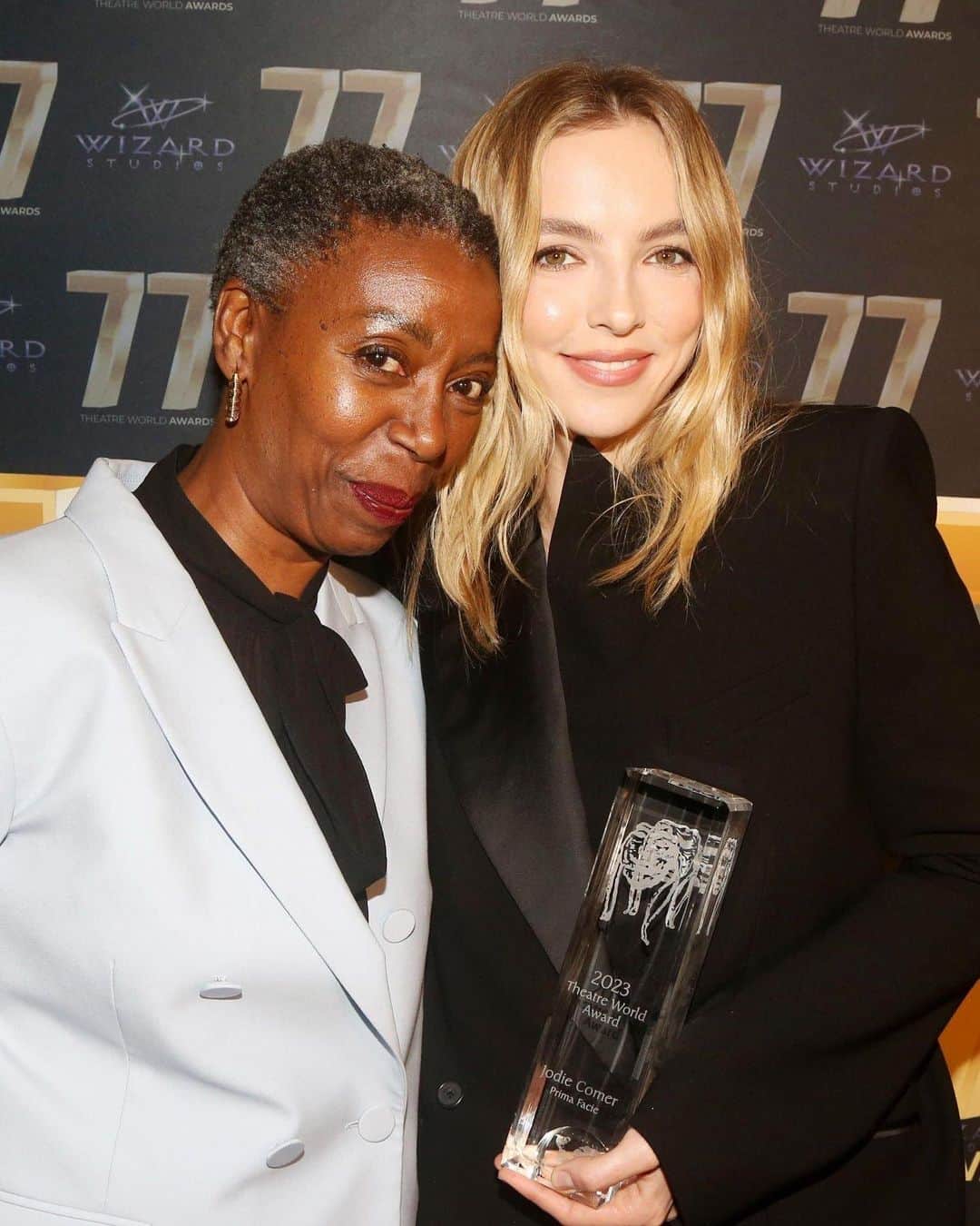 ジョディー・カマーのインスタグラム：「Thank you Theatre World for this wonderful honour. It has been the greatest gift coming to Broadway with a play as special as this one.  @missdumezweni thank you for your honesty, time and words - the most rock and roll introduction I’ve ever had the pleasure of receiving!  @estreetprods #primafacieplay」
