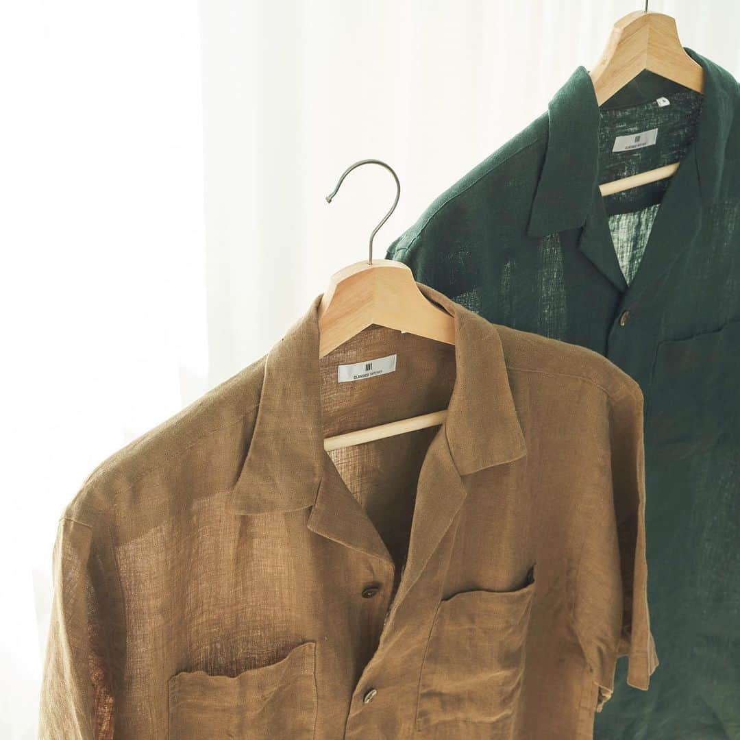 SUIT SELECT スーツセレクトさんのインスタグラム写真 - (SUIT SELECT スーツセレクトInstagram)「【超限定 フレンチリネンシャツ】 一部店舗で限定販売している フレンチリネン100%の半袖オープンシャツ。 通気性が良くて、涼しい。 ・ SHIRT ¥8,690(税込) ・ ・ ・ #suit #スーツ #suitselect #スーツセレクト #スーツのある日常 #スーツスタイル #夏biz #leo ・ #ビジネス #メンズ #メンズファッション #メンズコーデ #オフィスカジュアル #ビジネスカジュアル #フレンチリネン #夏コーデ #夏服コーデ ・ #business #fashion #ootd #outfit #mens #mensfashion #menscode #2023SS #summer #newnormal #newarrival #linenshirt #easy」6月11日 16時09分 - suitselect_japan_official