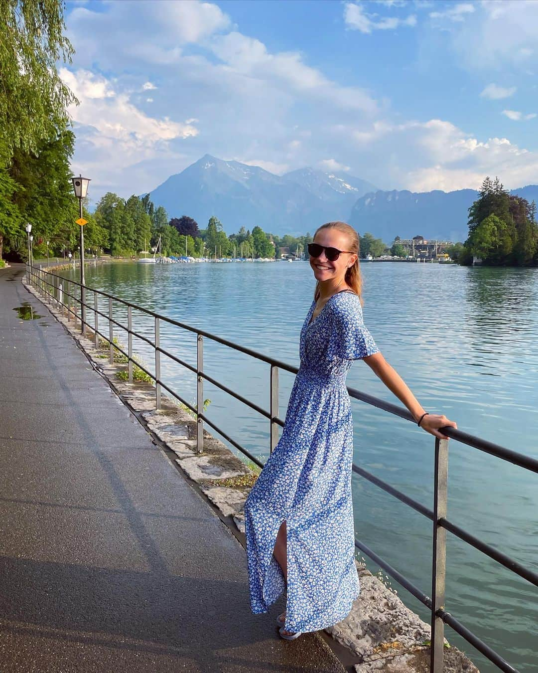 ユリア・シェチニンさんのインスタグラム写真 - (ユリア・シェチニンInstagram)「rare pictures of me in a (non skating) dress 👗💁🏼‍♀️ • #summer #summervibes」6月11日 16時28分 - iouliachtchetinina