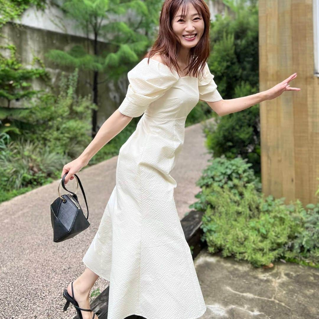 梅本理恵さんのインスタグラム写真 - (梅本理恵Instagram)「日曜日、ランチに連れてってくれた♡ ありがとね。 幸せやわぁ。  5枚目のジャーーンプ！笑 #代官山 #代官山ランチ #息子とランチ #daikanyama #東京ランチ巡り #フレンチレストラン #ご馳走してくれて #大人 やん#ありがとう #ほっこり #はんなり #美魔女 #梅本理恵 #感謝の気持ち #めっちゃ #おいしかった ☺︎」6月11日 16時34分 - rie___12ki