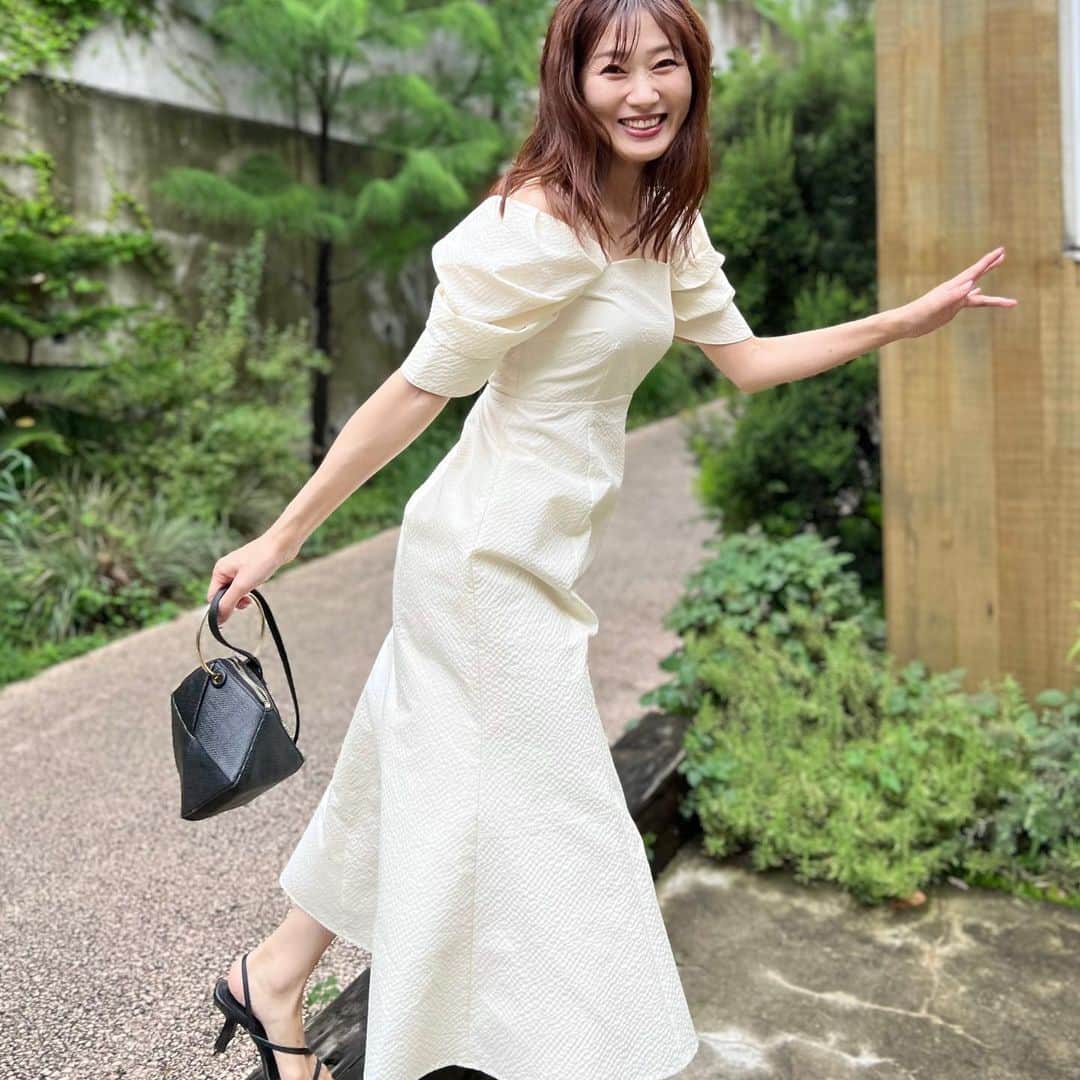 のインスタグラム：「日曜日、ランチに連れてってくれた♡ ありがとね。 幸せやわぁ。  5枚目のジャーーンプ！笑 #代官山 #代官山ランチ #息子とランチ #daikanyama #東京ランチ巡り #フレンチレストラン #ご馳走してくれて #大人 やん#ありがとう #ほっこり #はんなり #美魔女 #梅本理恵 #感謝の気持ち #めっちゃ #おいしかった ☺︎」