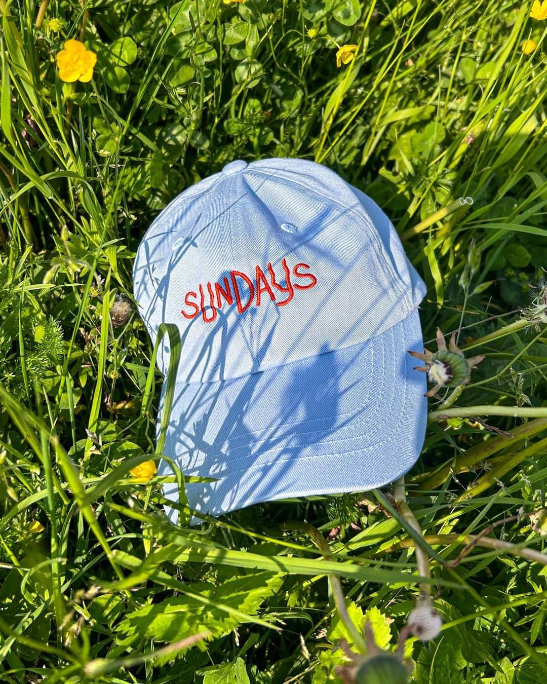 STIL IN BERLINさんのインスタグラム写真 - (STIL IN BERLINInstagram)「It’s cap season at @give.me.sundays -  Join the fun and let the people know what you’re all about. Ja? *werbung」6月11日 17時05分 - stilinberlin