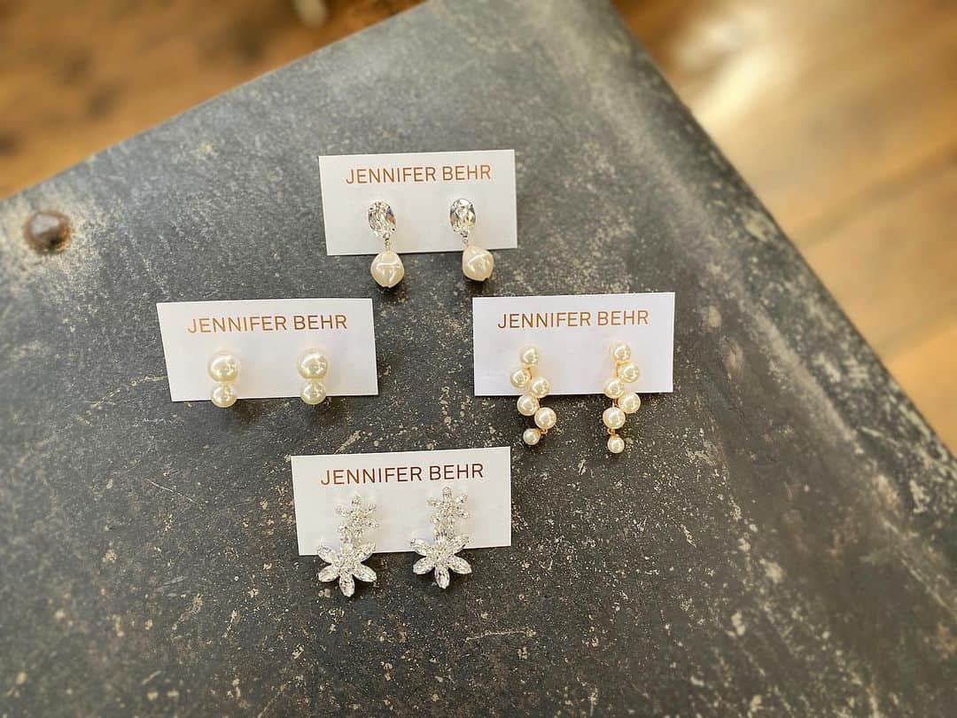 のインスタグラム：「＊  Accessories_ Hatsuko Endo Weddings  ハツコ エンドウ ウェディングス銀座 03-3563-1411  #hatsukoendo  #hatsukoendoweddings #hatsukoendobeauty #abyhatsukoendo  #wedding #dress #hair #makeup #bridal #photo #shooting #accessories #new #ハツコエンドウ #ハツコエンドウウェディングス #ウェディングドレス #カラードレス #エーバイハツコエンドウ #ブライダル #ビューティー #ヘアメイク #撮影 #オフショット #プレ花嫁 #日本中のプレ花嫁さんと繋がりたい #アクセサリー #新作 #イヤリング #パーティーアクセサリー」