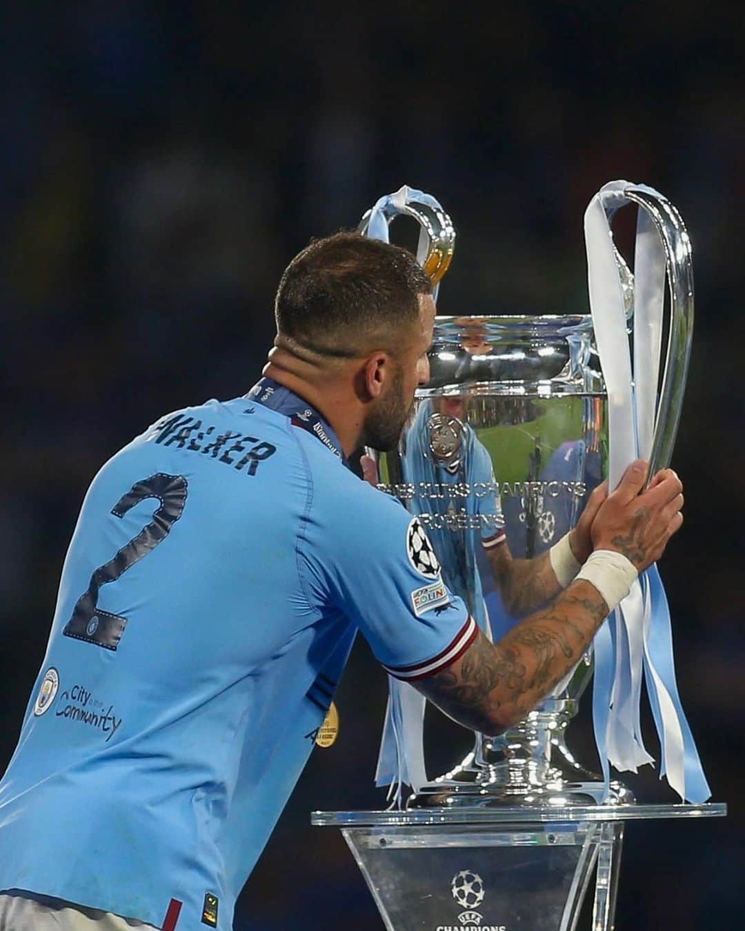 カイル・ウォーカーのインスタグラム：「CHAMPIONS OF EUROPE   Words cannot describe this feeling. My dream since I was a child growing up finally achieved. Thank you everyone 🏆🏆🏆」