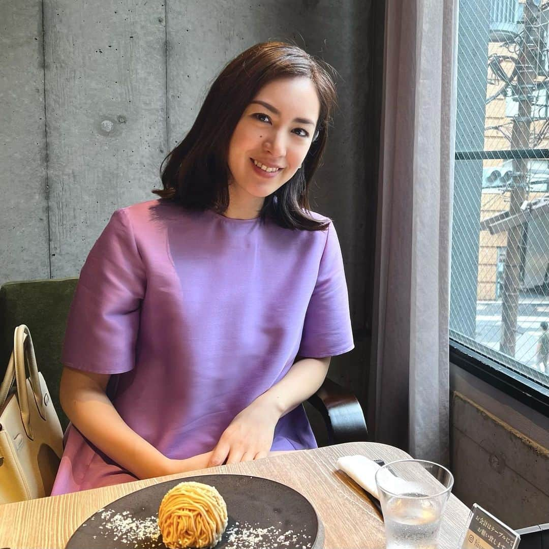 藤森香衣さんのインスタグラム写真 - (藤森香衣Instagram)「- 茶房「HISAYA LOUNGE」 東京麻布十番店 @hisaya.lounge   蘭ちゃんに教えて貰ったお店で、 久しぶりにランチ😊 @ran_violin   お食事も美味しいし、とても素敵なお店！  モンブランは 中に抹茶のアイスが入っていて モンブランの、上のぐるぐる🌀と すごく合ってて美味しい。  時間が足りなかったから、また会おう✨  #ランチ #麻布十番 #スイーツ #モンブラン #hisaya #茶房 #カフェ #比沙家 #ヴァイオリニスト #松本蘭 ちゃん #練習後でヴァイオリン持ってきてた」6月11日 9時02分 - kaefujimori