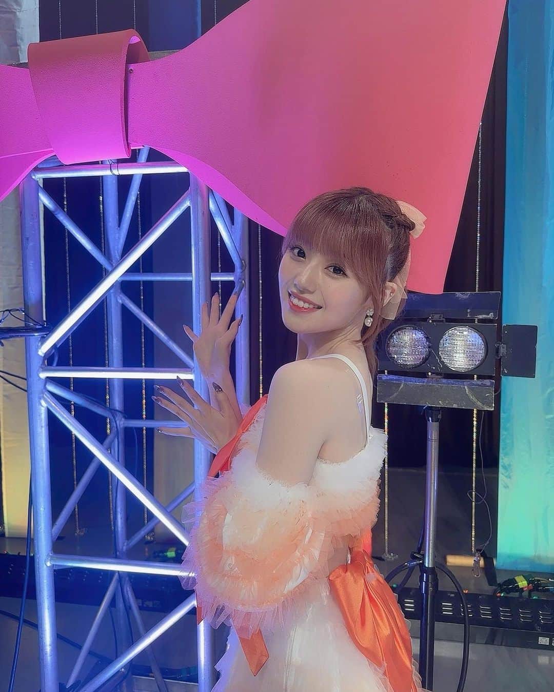 のインスタグラム：「. 13周年ワンマンライブ🎤 念願のコールと沢山のサイリウム、グッズ、幸せでした、🎤 有難う　♡"」