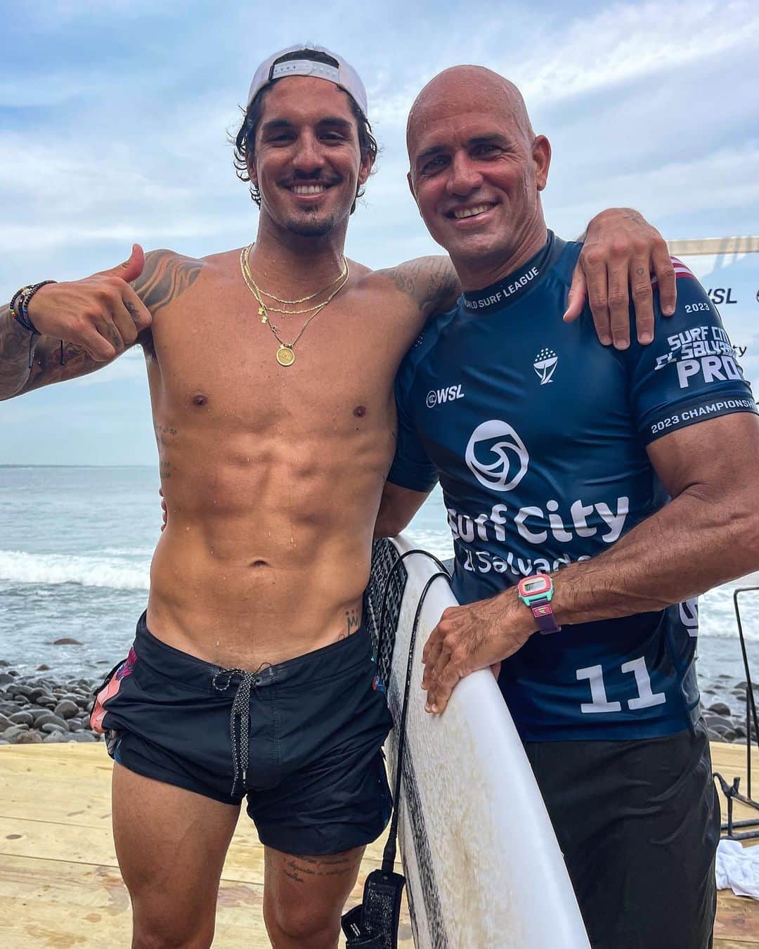 ガブリエル・メディーナのインスタグラム：「always a pleasure surfing with you buddy.  big respect. keep inspiring us all... 🙏🏻 👑 @kellyslater」