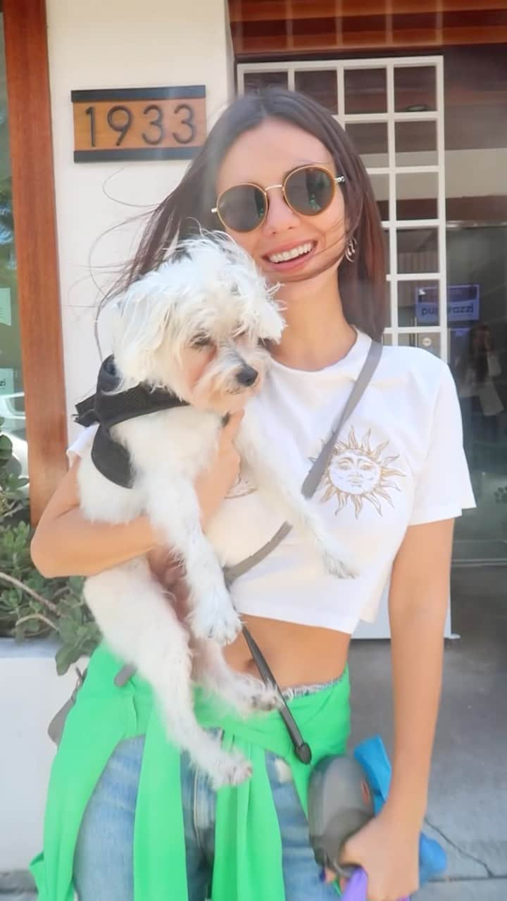 ヴィクトリア・ジャスティスのインスタグラム：「Pampered my sweet Sammy at @puparazzi_losangeles !! Such a fun day. Even though he’s a 14 year old little man, he’ll always be my puppy 🥰🙏🏼」