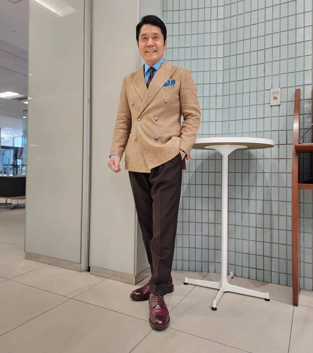 峰竜太のインスタグラム：「#アッコにおまかせ #jacket #tagliatore #shirt#yamatoyashirt #tie#marinella #pants #berwichpants #shoes #brunellocucinellishoes」