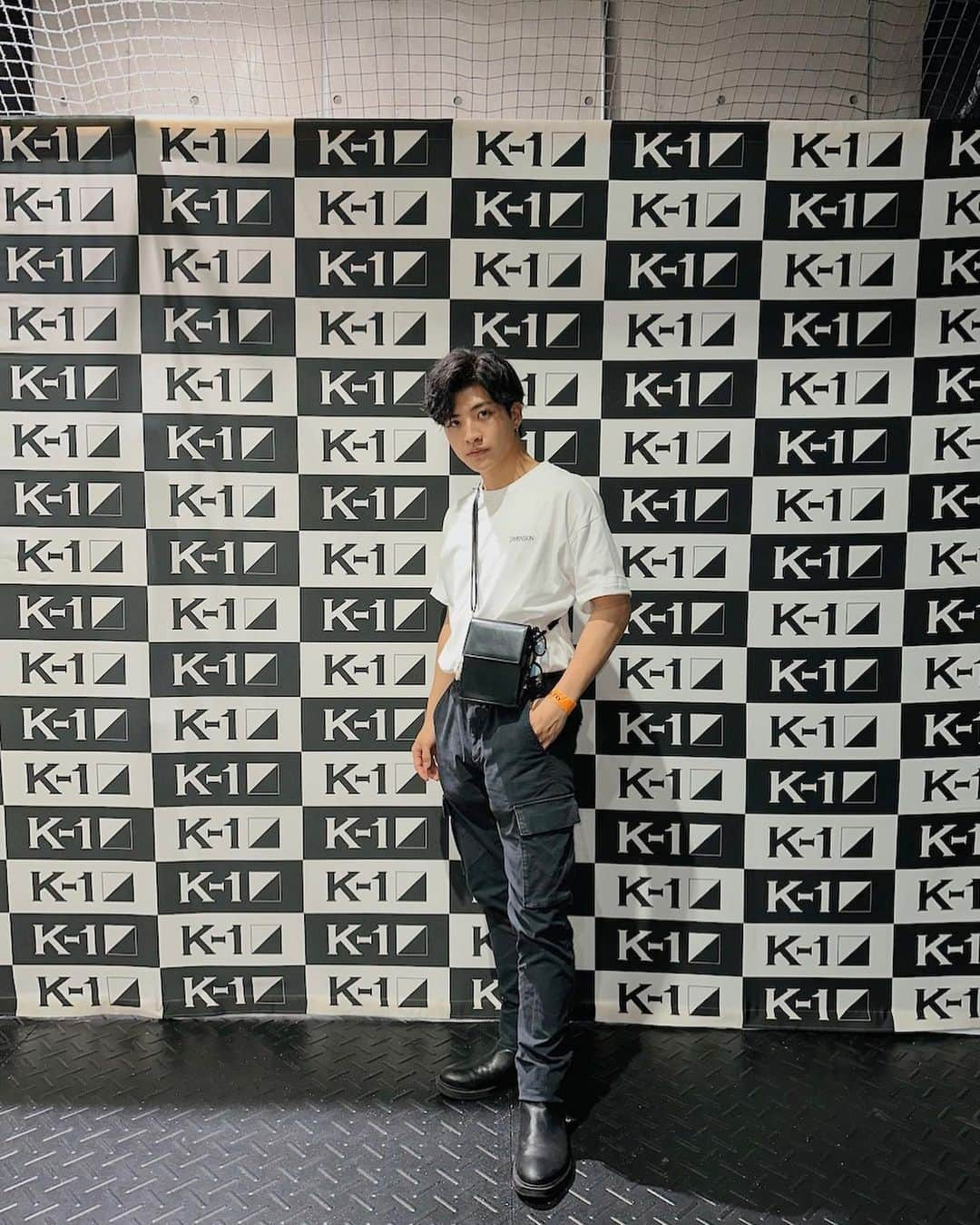 蓮池虎太郎さんのインスタグラム写真 - (蓮池虎太郎Instagram)「🥊（初）K-1アマチュア大会✨  初めてずーーーっと試合見たんだけど、迫力がハンパじゃなかったよ！！  格闘家になる！！って言うのは、 簡単に言える者では無いと確信した今日、プロの凄さに気づいちまったぜ…🥺🥺  ・ ・ ・  自分も最近格闘技を練習してんだけど、その理由はまた別であり、  俳優になった時、 いつどの様な形で使えるか分かんないけど、身体と心を鍛える為に挑戦してます🤭✨  #k1 #アマチュア #大会#格闘技」6月11日 11時32分 - official_kotaro2004