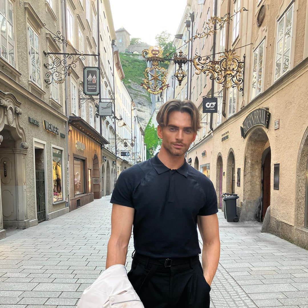 ベンジャミンのインスタグラム：「Salzburg 色々 🇦🇹 🏰」