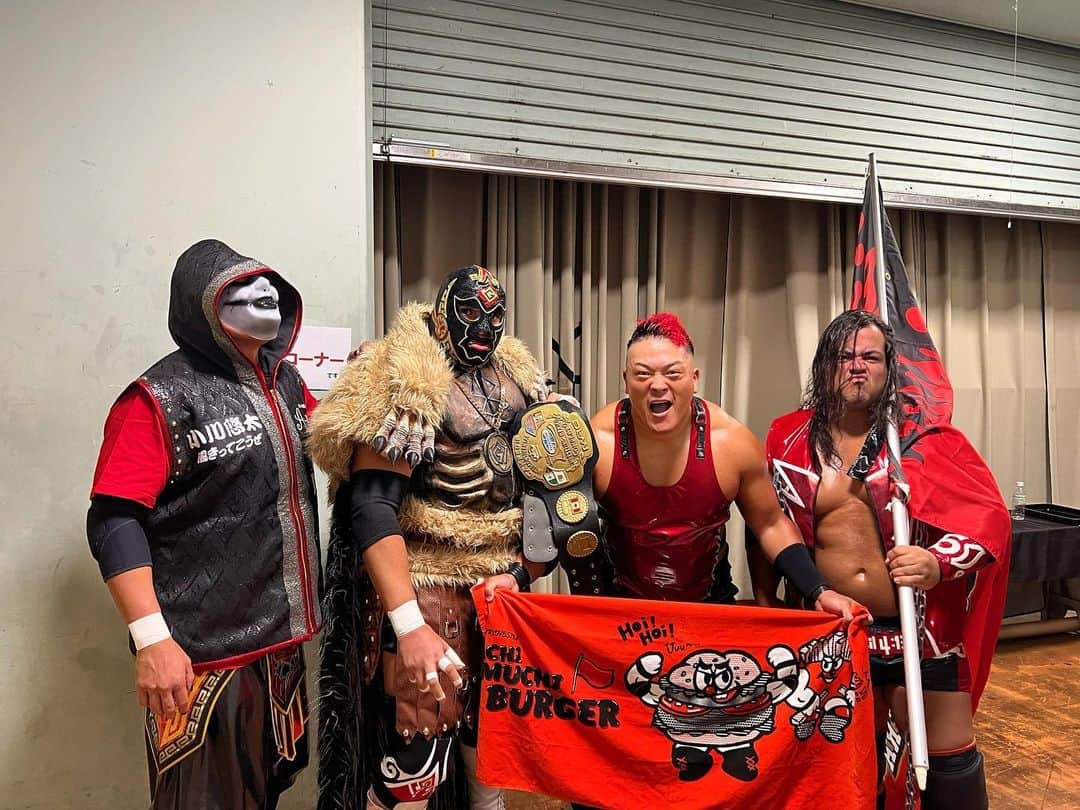 KAZMA SAKAMOTOのインスタグラム：「😮‍💨😮‍💨😮‍💨😮‍💨  #fitness  #training  #workout  #筋肉 #筋トレ #トレーニング #ジム #ワークアウト  #kazmasakamoto #prowrestling #プロレス #プロレスラー #エニタイムフィットネス #ゴールドジム  #ProWrestling #rude #heel #villain  #GLEAT #GPRO #LIDET #GPP #ガチムチ #バルクオーケストラ #bulkorchestra #méxico #🇲🇽❤️ #luchalibre」