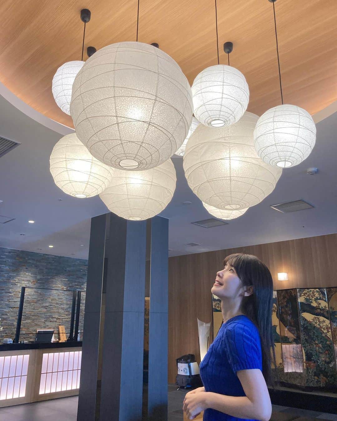のインスタグラム：「「わぁ〜」って声が聞こえそうな写真🥰ふふふ  #この前貼り忘れてしもうたんよ #かめ福#♨️  #portrait#japanesegirl#ootd#uniqloコーデ#ig_japan#followme⁡#人像攝影#被写体⁡#健康美#彼女感#日本的#道重佐保#michishigesaho」